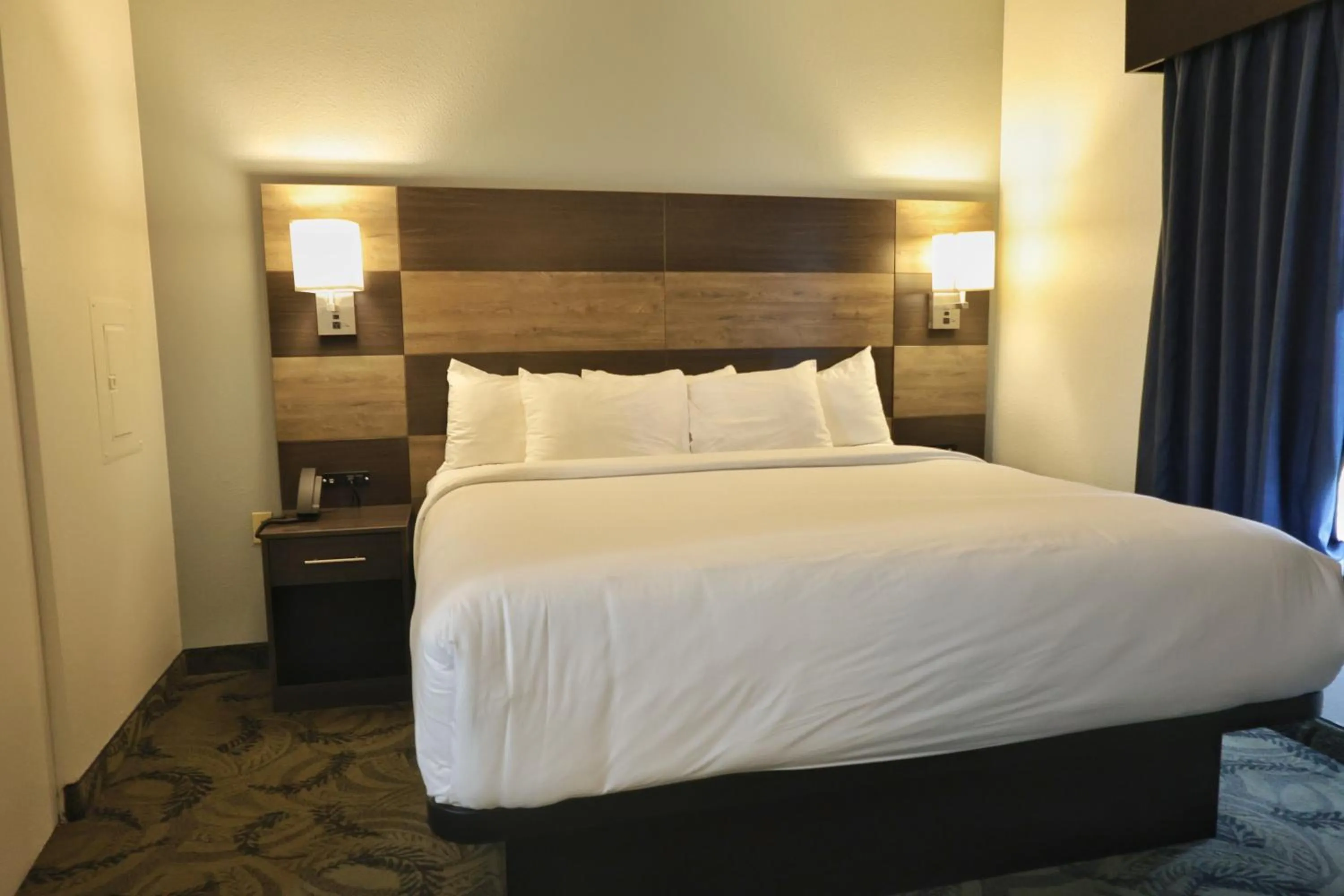 Bedroom, Bed in MainStay Suites Madison Airport