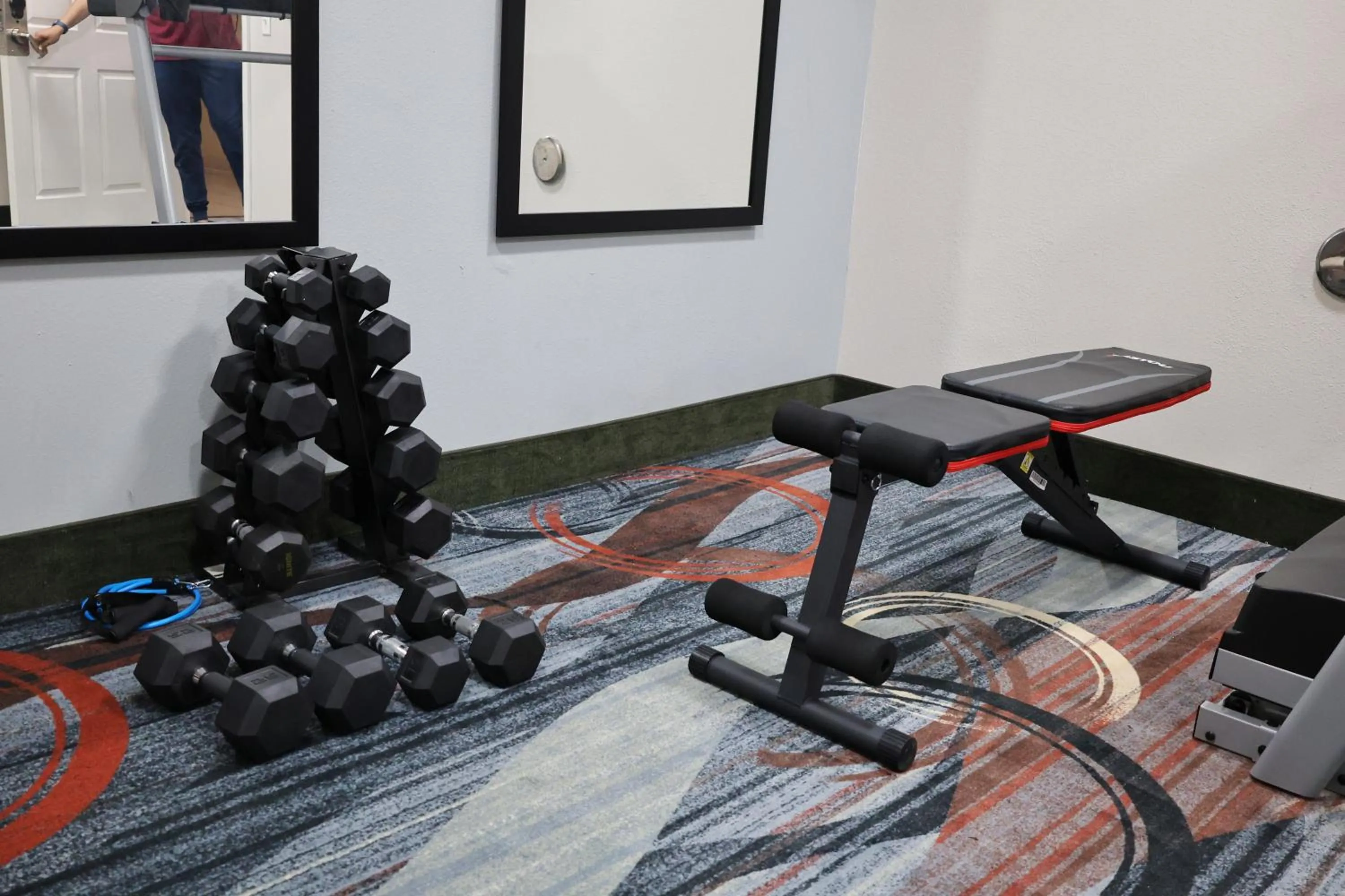Fitness centre/facilities in MainStay Suites Madison Airport
