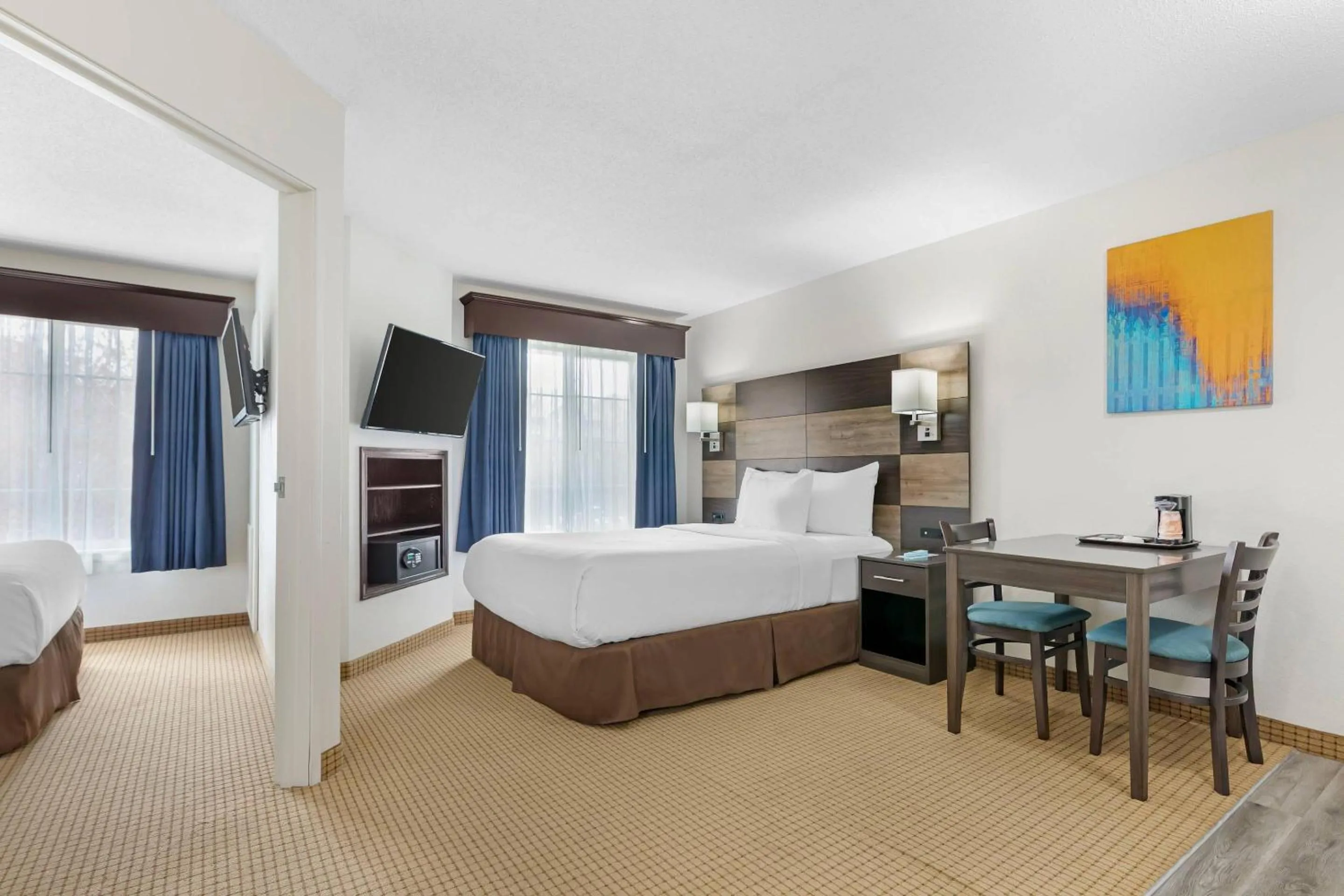 Bedroom, Bed in MainStay Suites Madison Airport