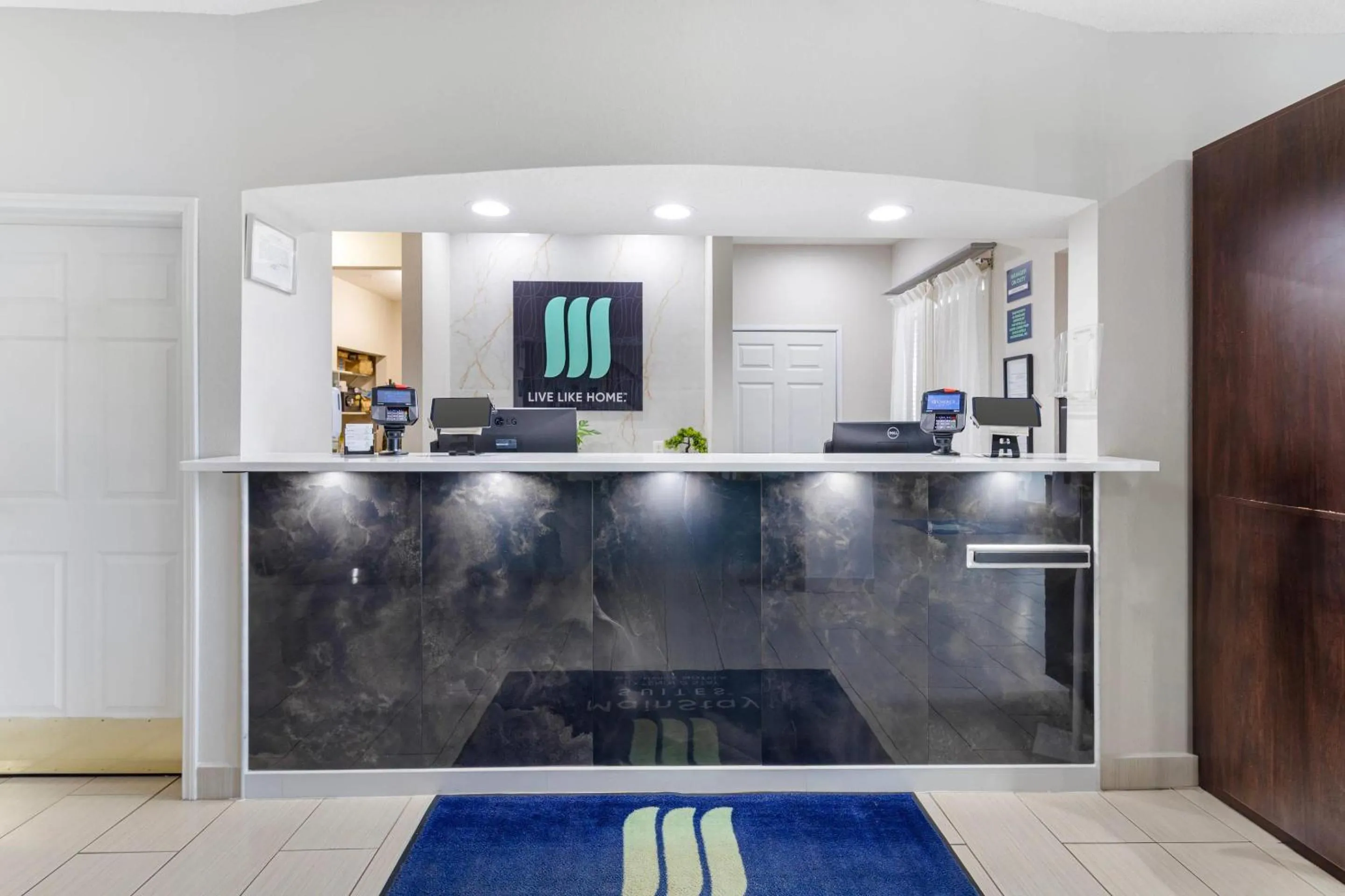 Lobby or reception in MainStay Suites Madison Airport