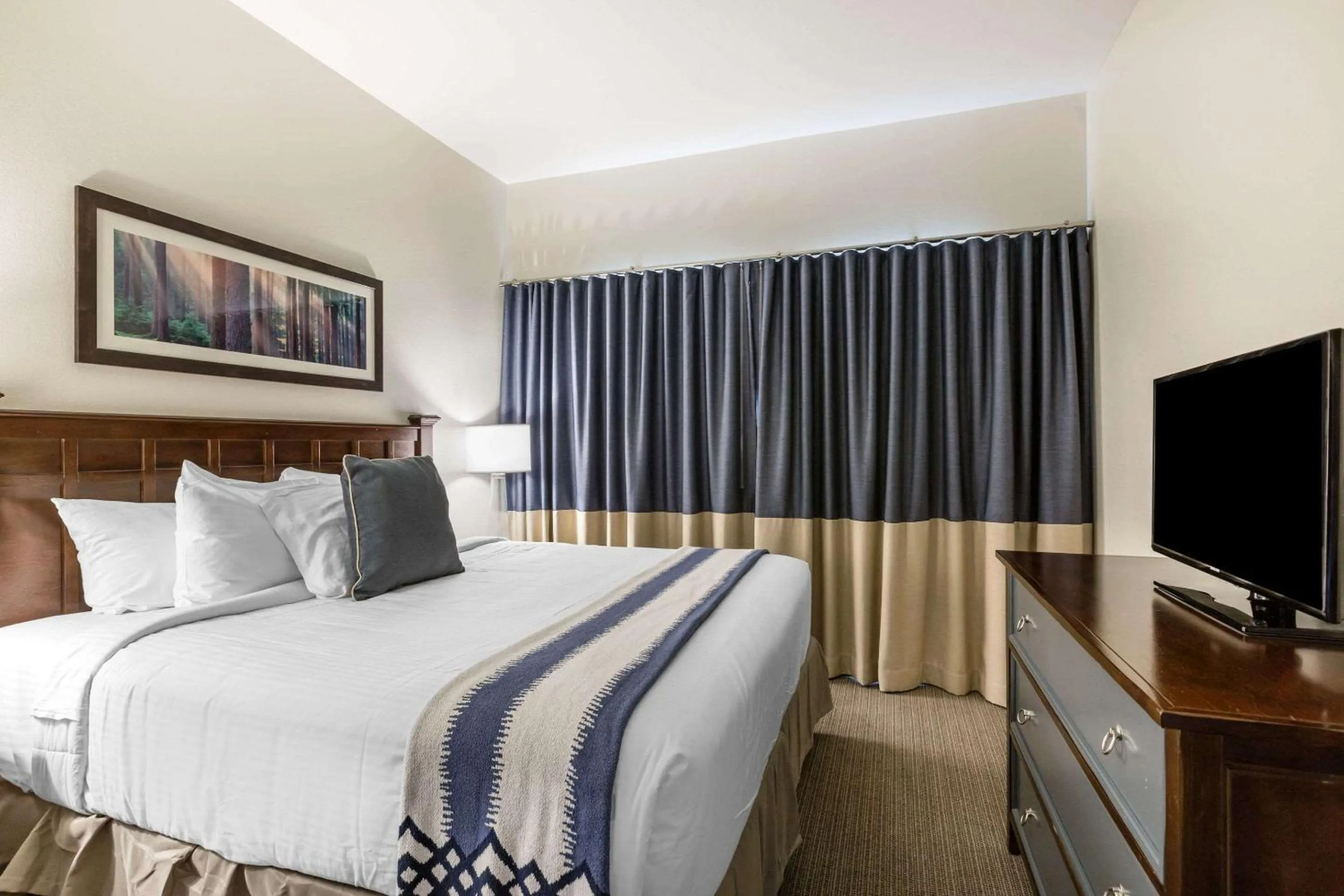 Bedroom, Bed in Bluegreen Vacations Big Bear Village, an Ascend Collection Resort