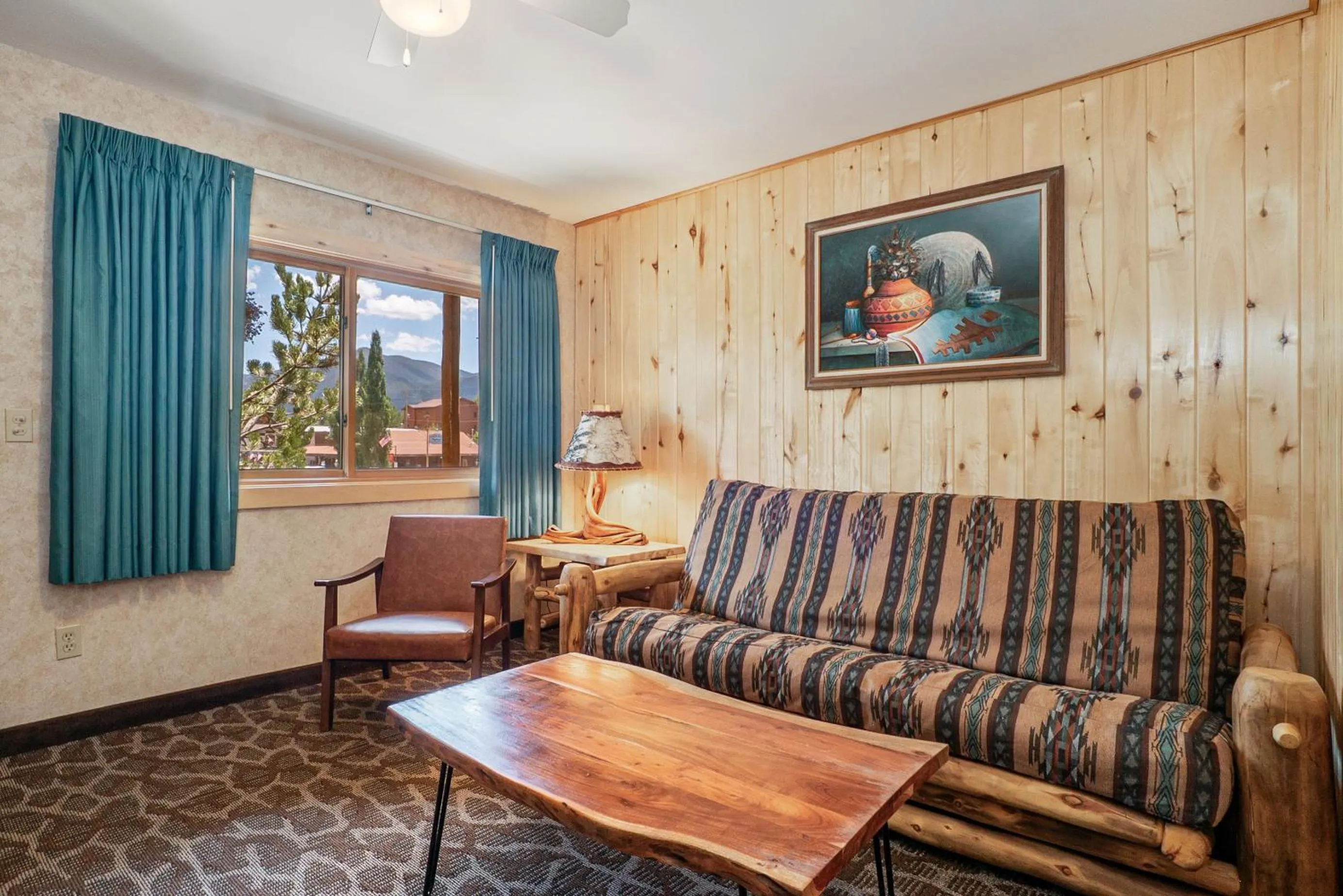 Living room in Spirit Lake Lodge