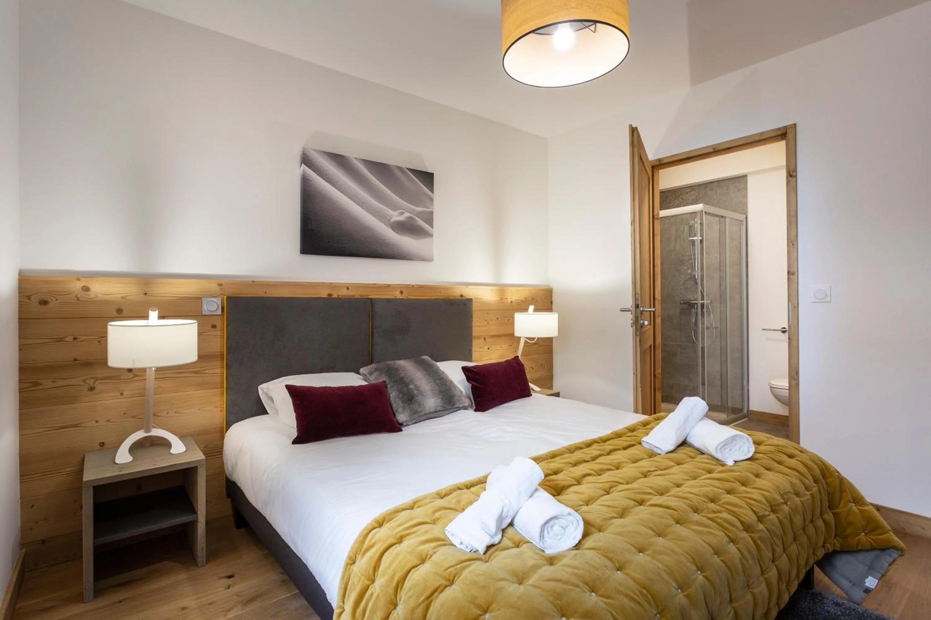 Bedroom, Bed in TERRESENS - Le Diamant des Neiges