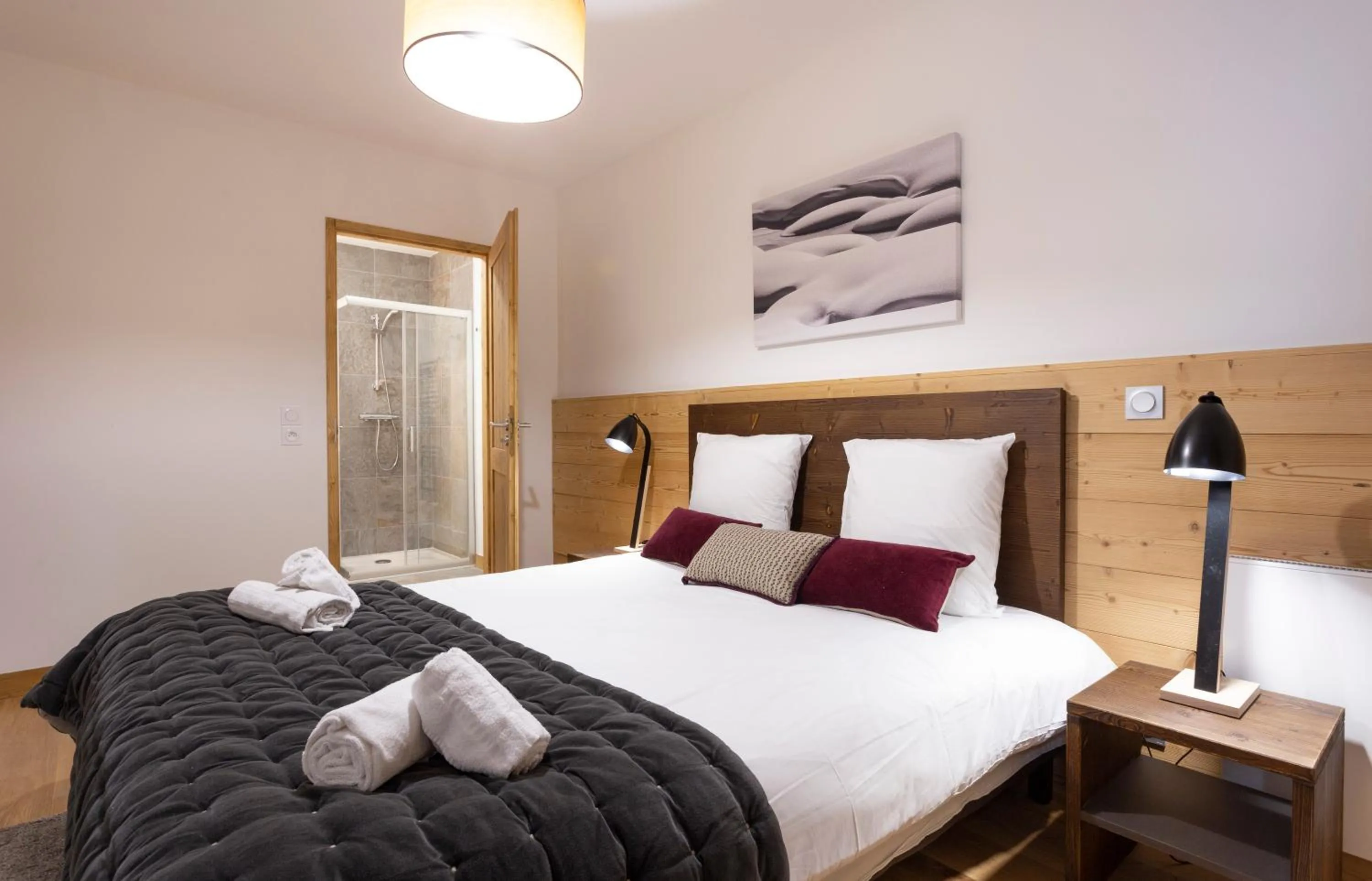 Bedroom, Bed in TERRESENS - Le Diamant des Neiges