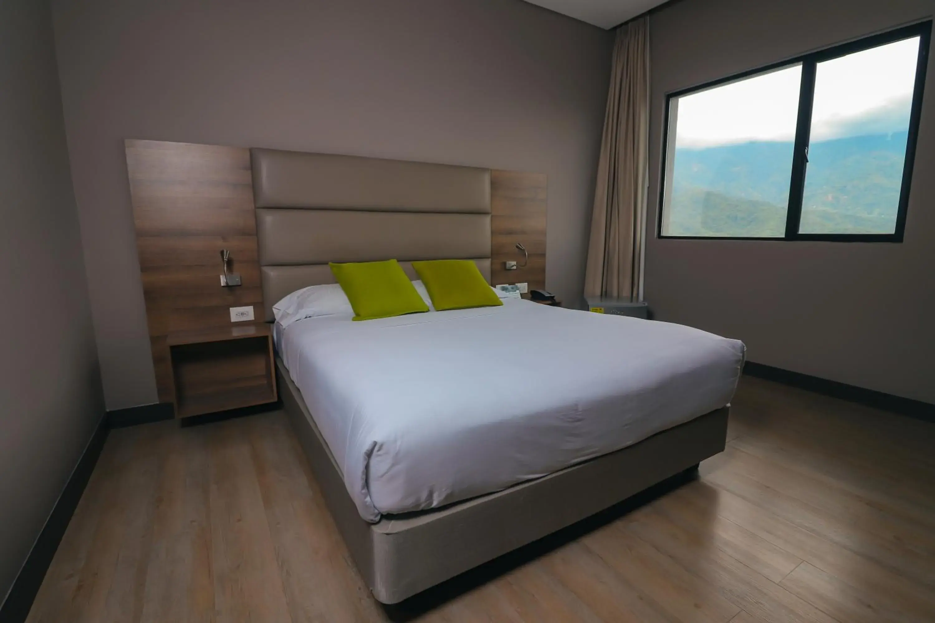 Double Room in Hotel F25 Double Room in Hotel F25