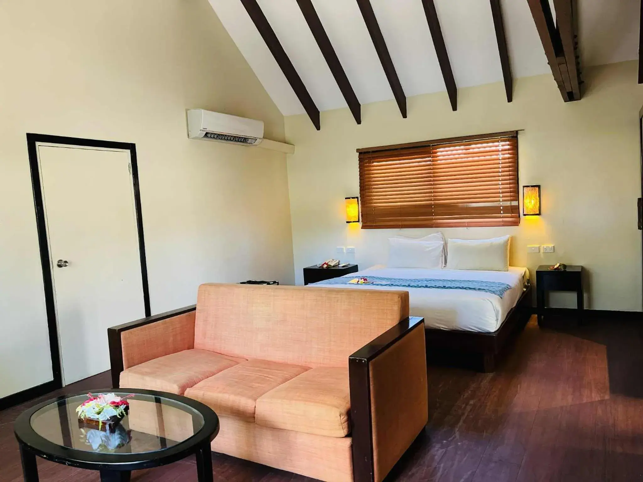 Island Bure in Mana Island Resort & Spa - Fiji Island Bure in Mana Island Resort & Spa - Fiji