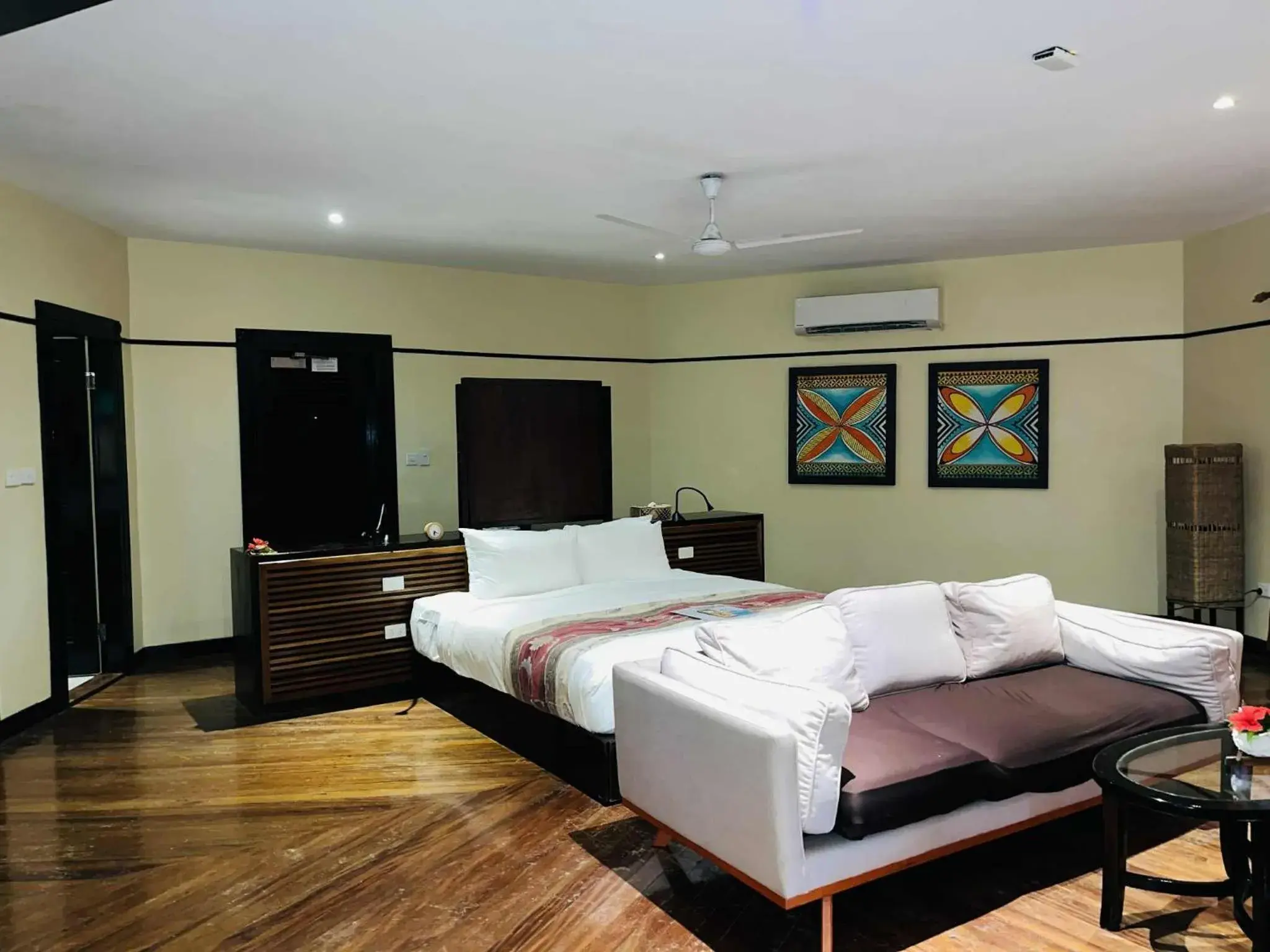 Beachfront Bure - Adults Only in Mana Island Resort & Spa - Fiji Beachfront Bure - Adults Only in Mana Island Resort & Spa - Fiji