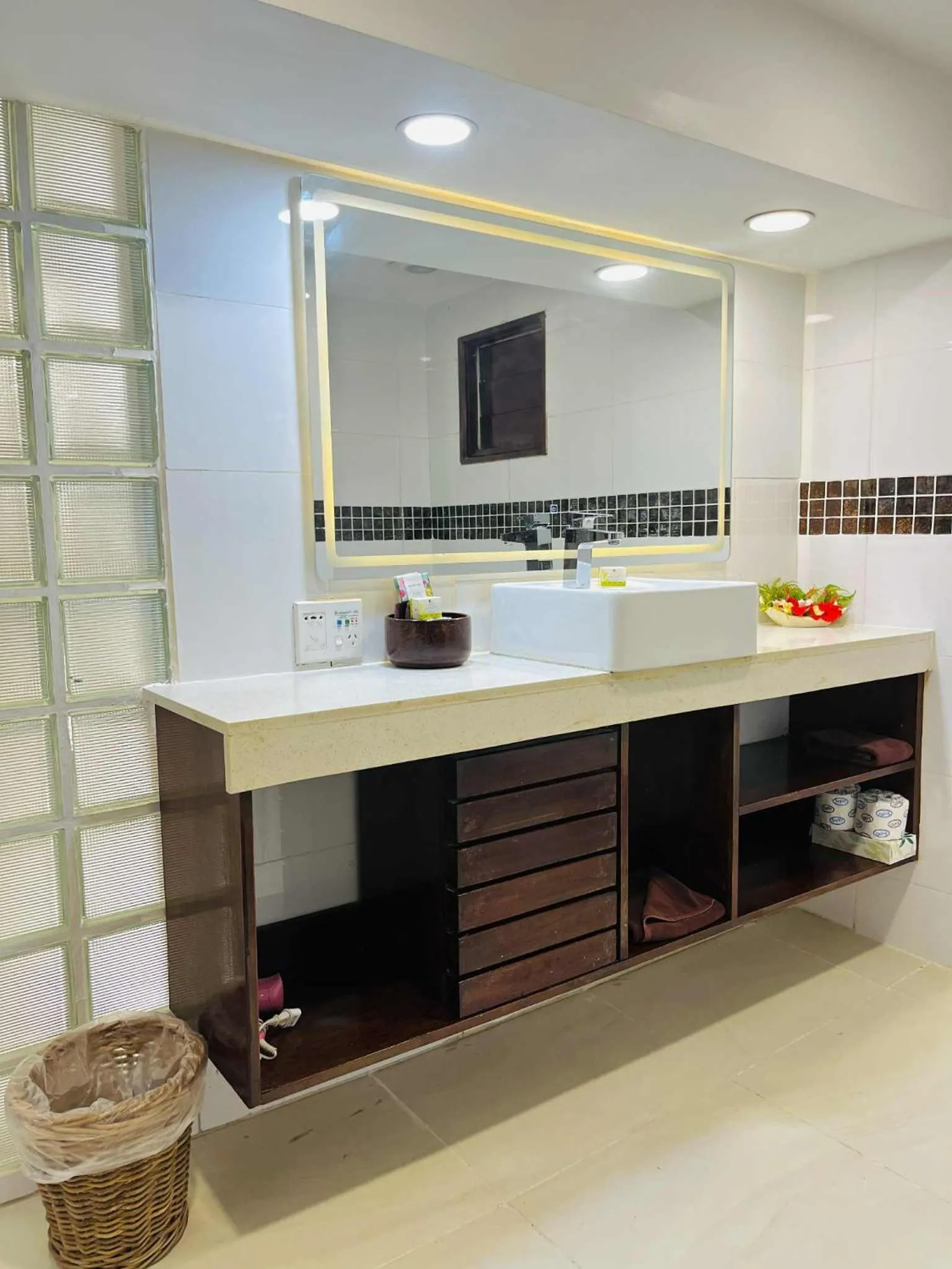 Bathroom in Mana Island Resort & Spa - Fiji