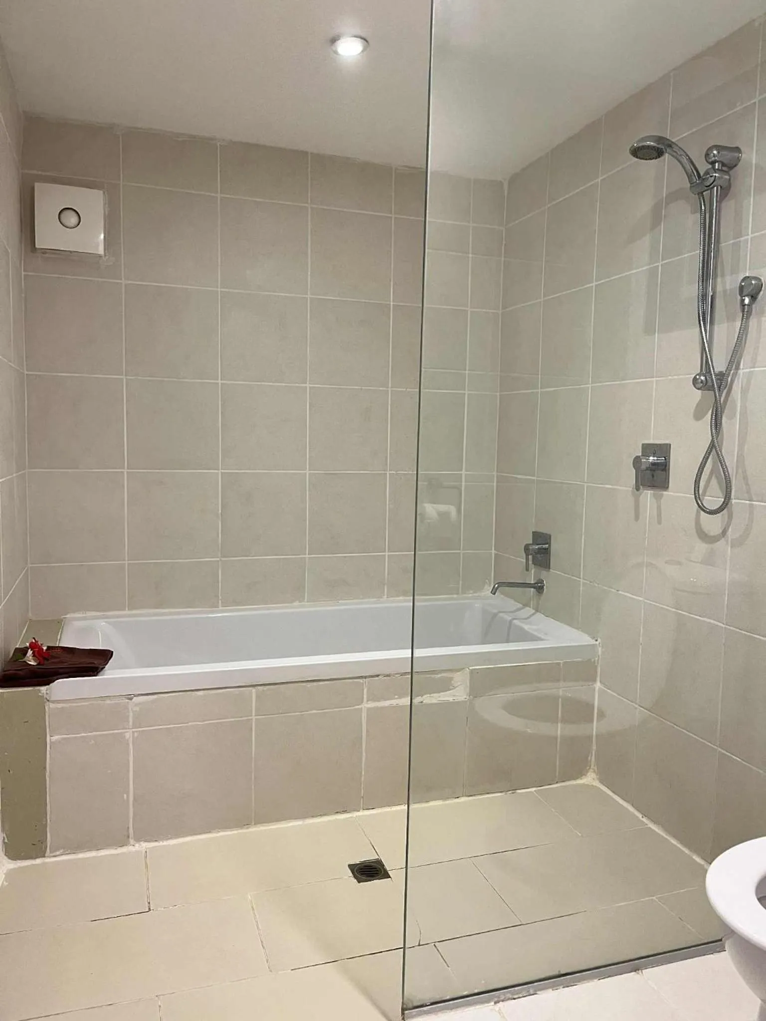 Shower in Mana Island Resort & Spa - Fiji