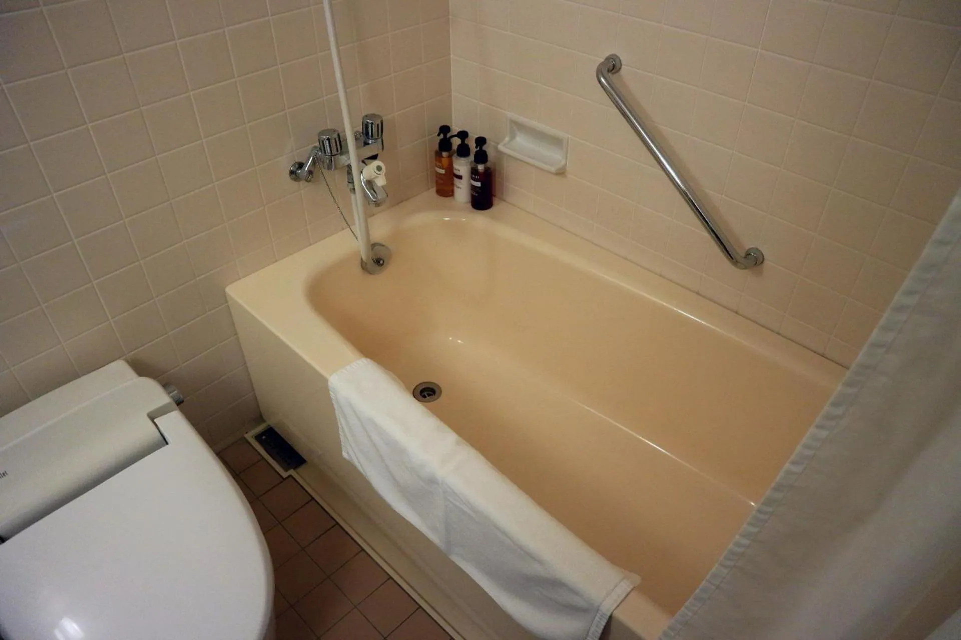 Bathroom in Grand Hotel New Oji