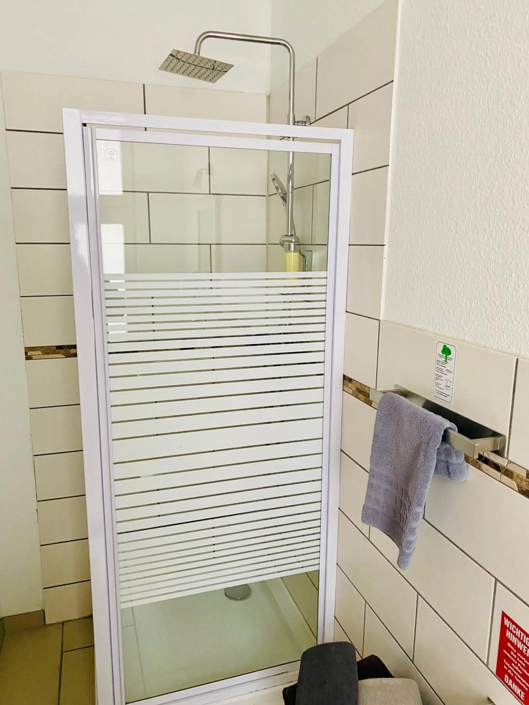 Shower in Bärliner Hotel