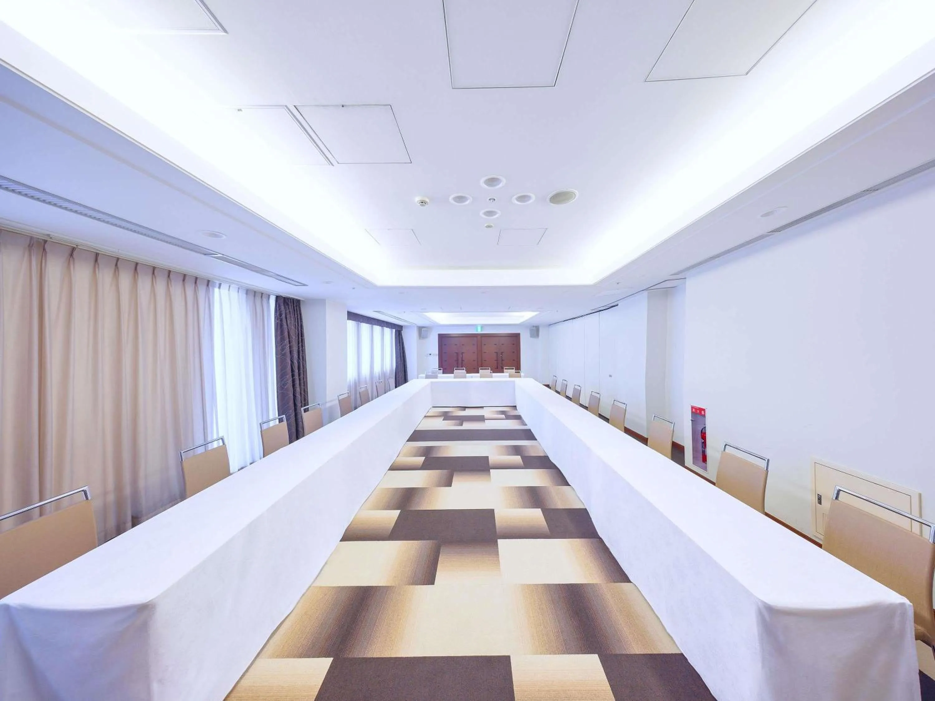 Meeting/conference room in Mercure Okinawa Naha