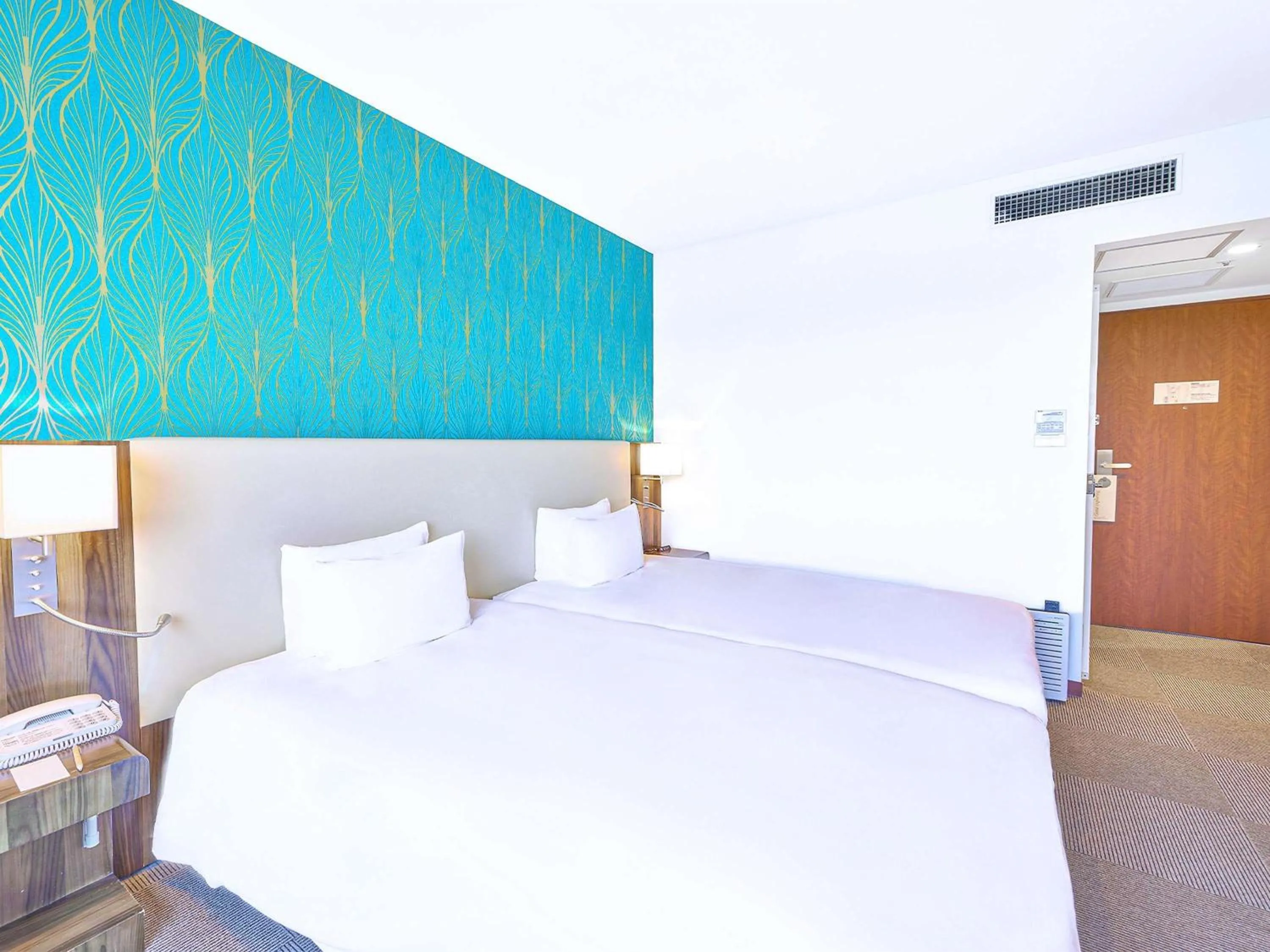 Bedroom, Bed in Mercure Okinawa Naha