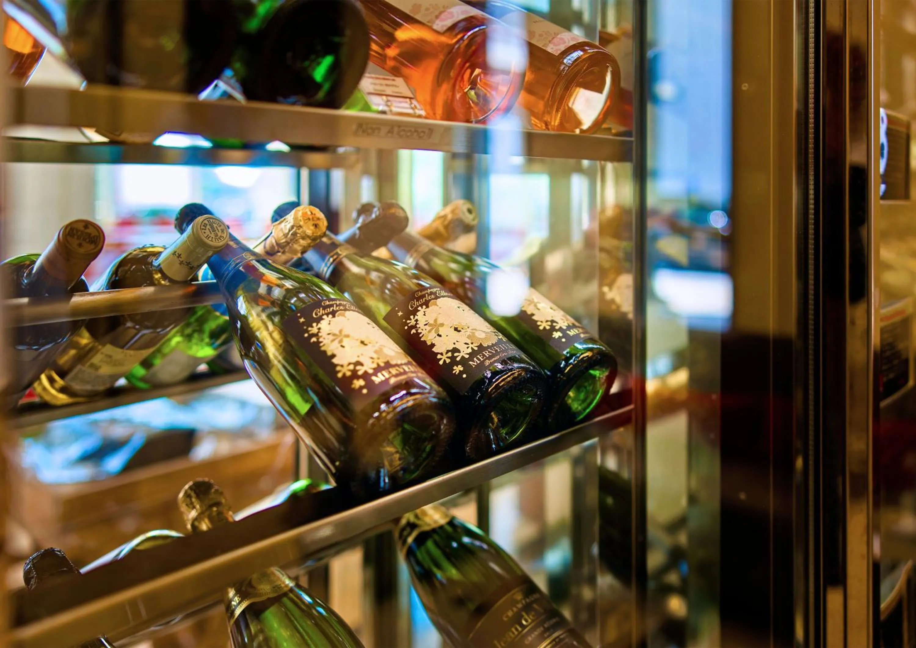 Restaurant/places to eat in Mercure Okinawa Naha