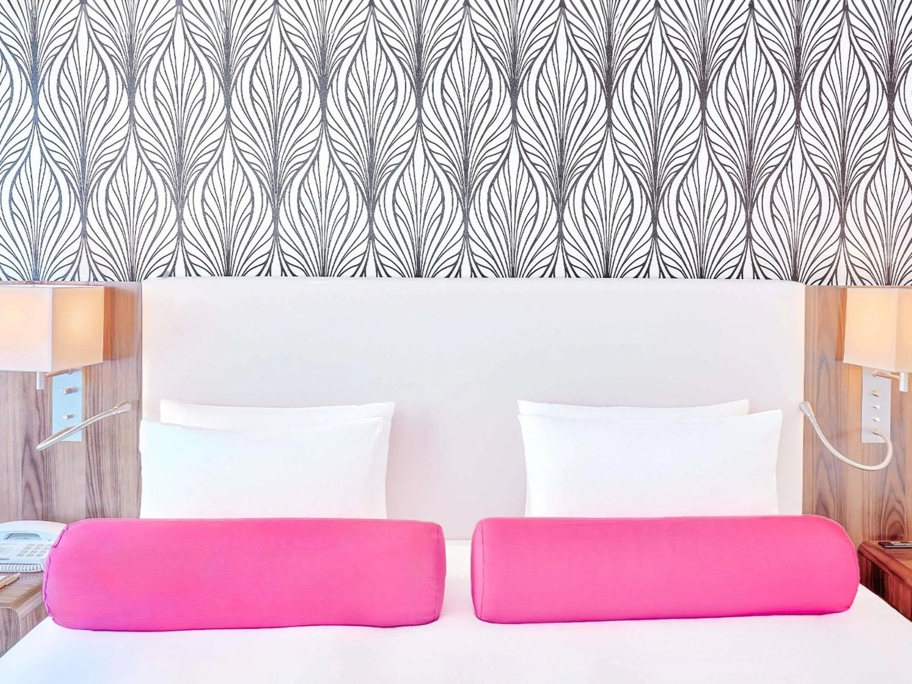 Bedroom, Bed in Mercure Okinawa Naha