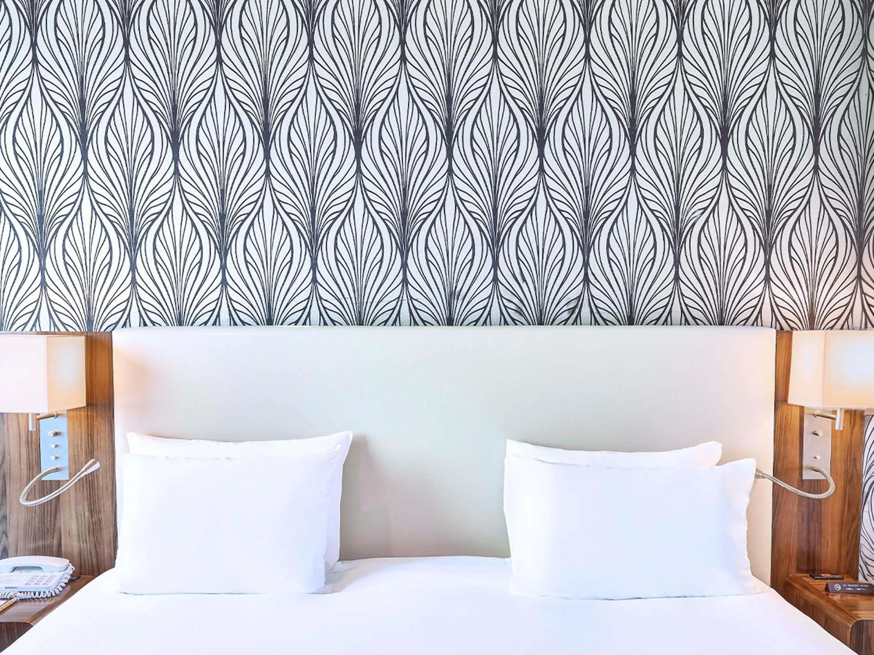 Bedroom, Bed in Mercure Okinawa Naha