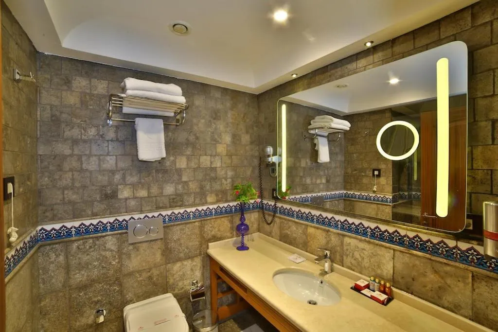 Bathroom in Yılsam Sultanahmet Hotel