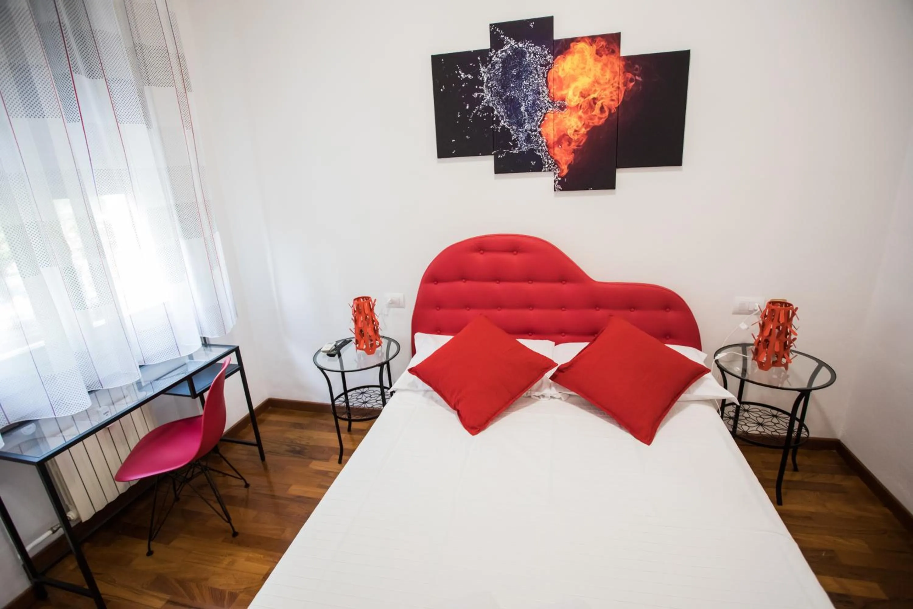 Photo of the whole room, Bed in Affittacamere Le Camere di Porta San Felice - Self Check in