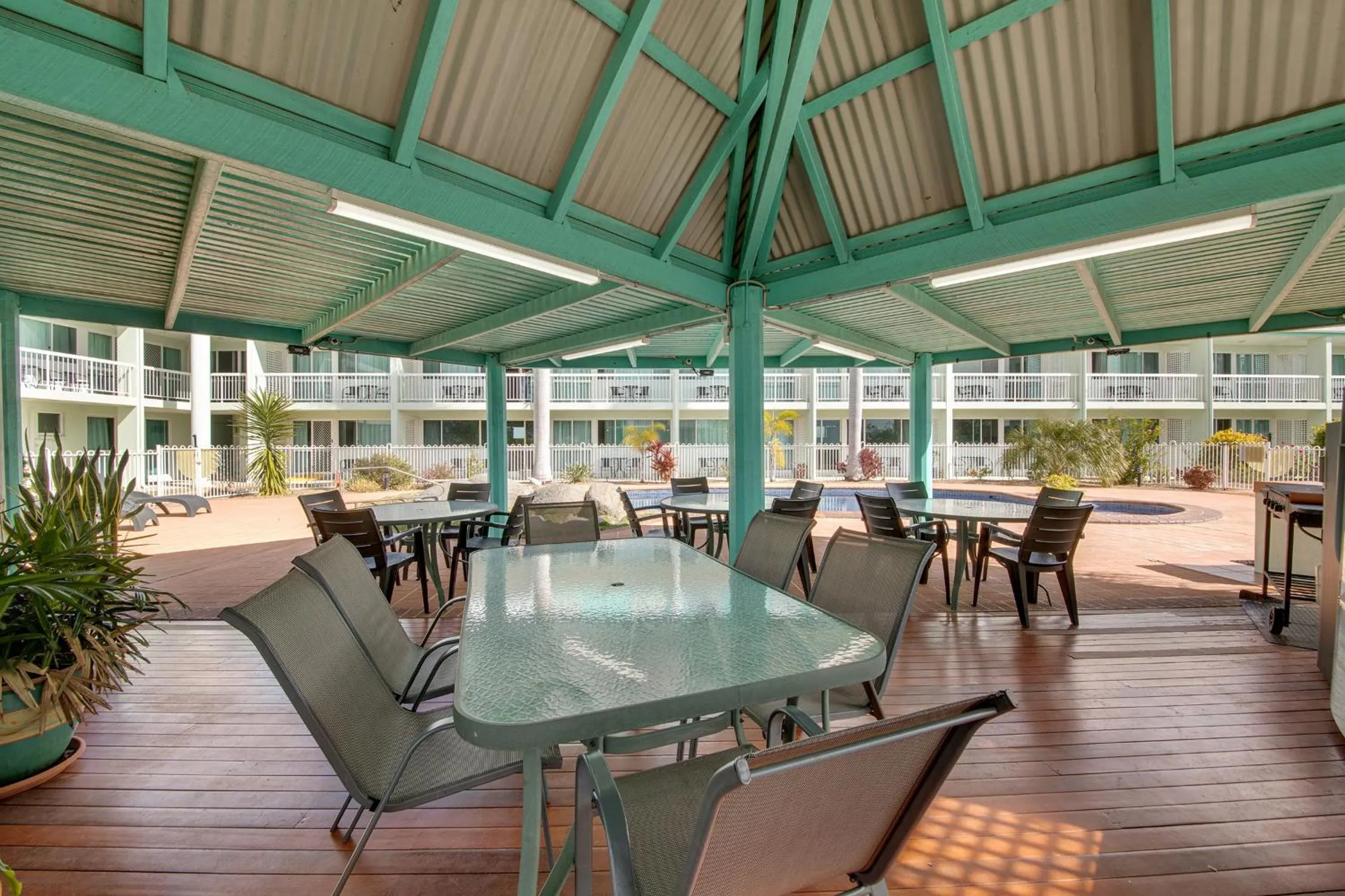 BBQ facilities in Reef Adventureland Motel