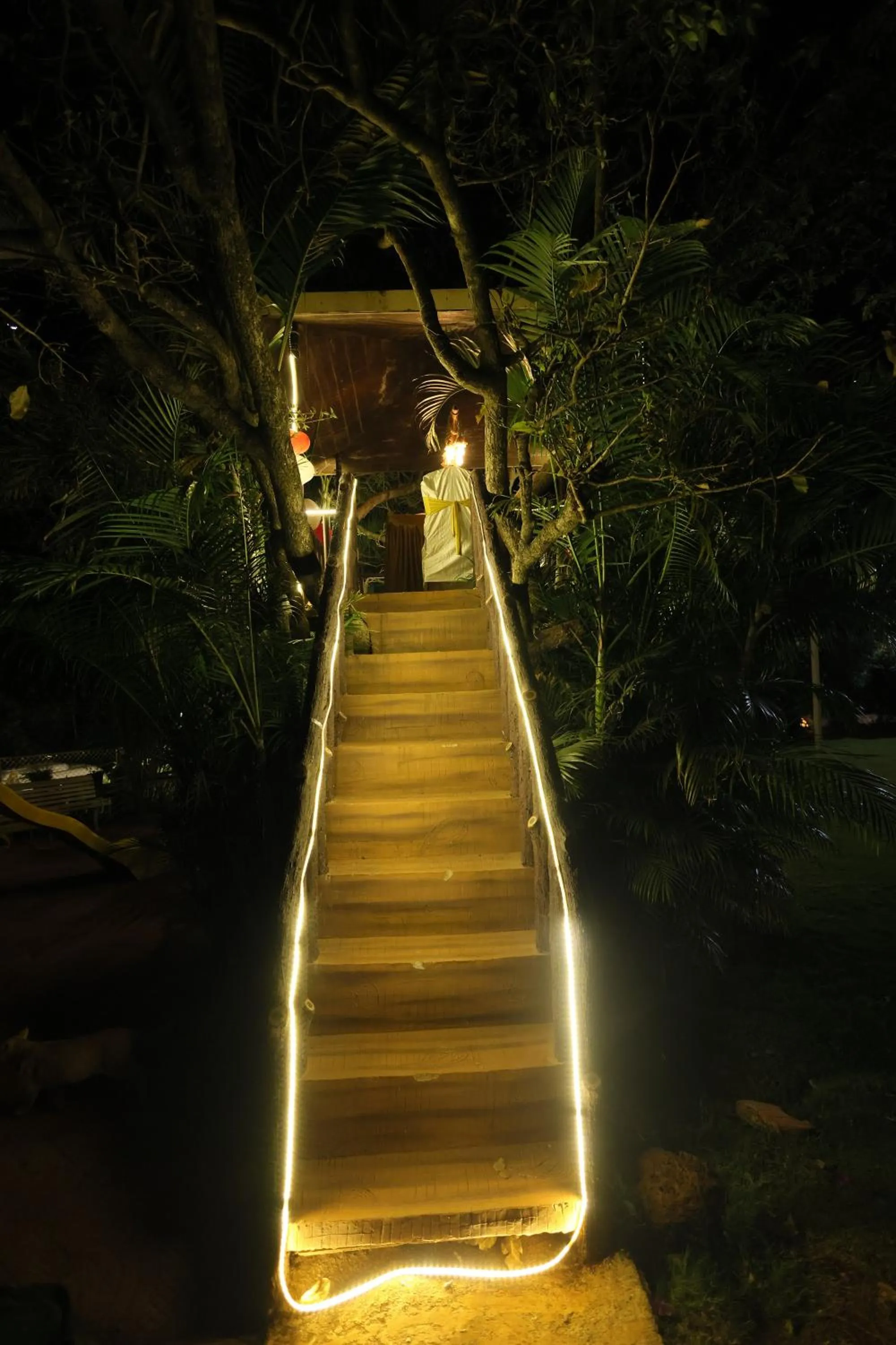 Property building in Hotel King Garden