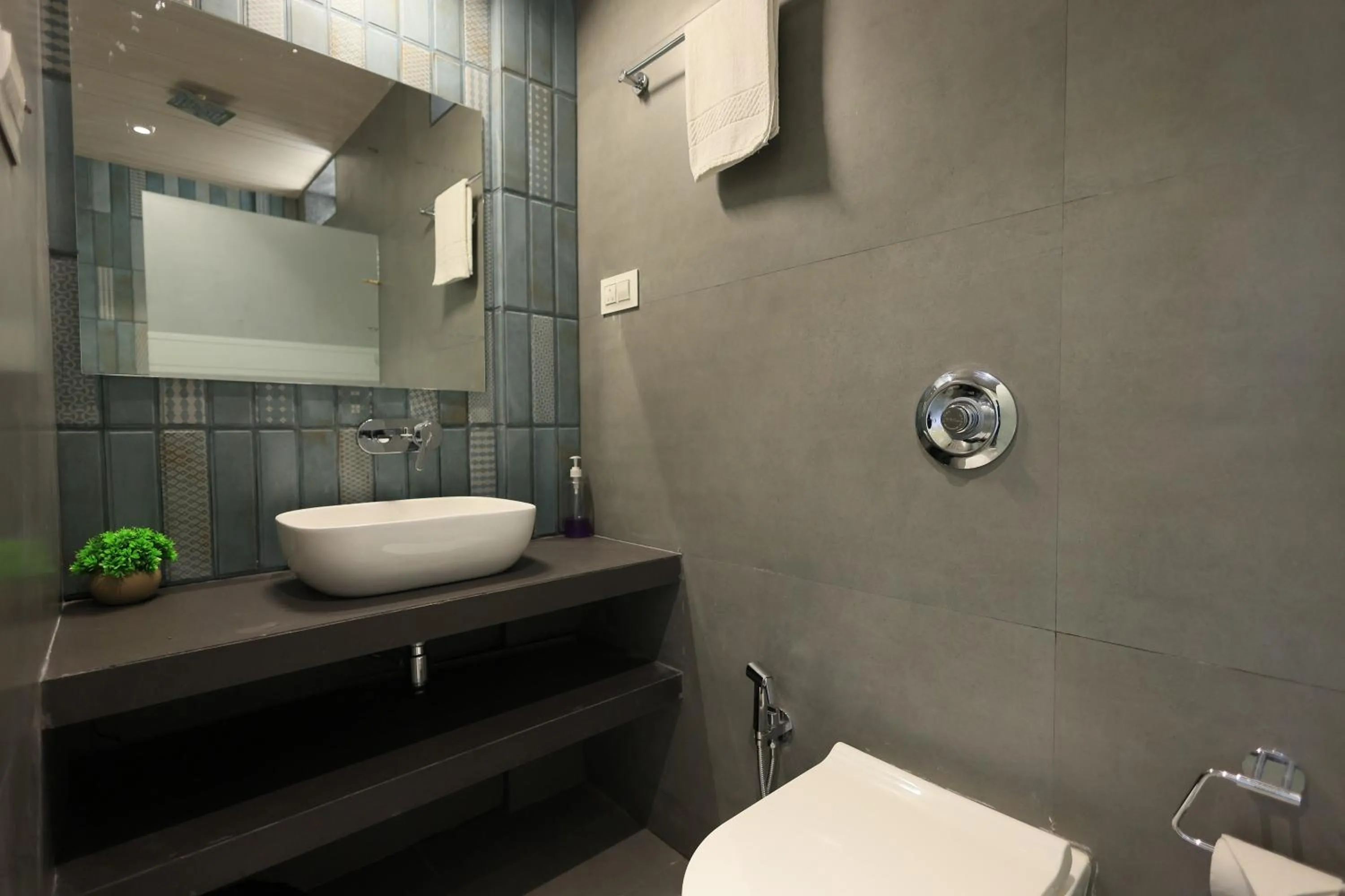 Toilet in Hotel King Garden