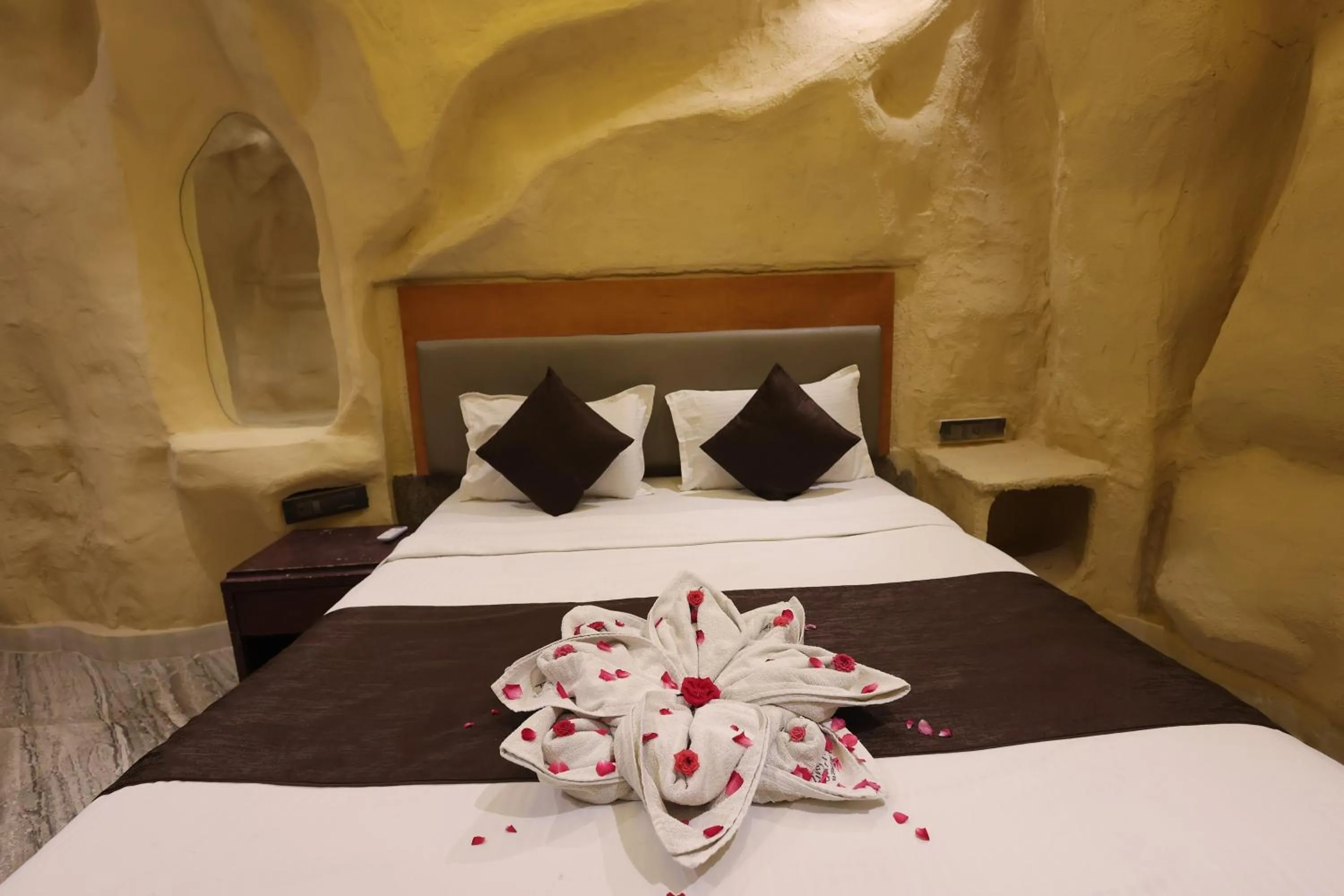 Bed in Hotel King Garden