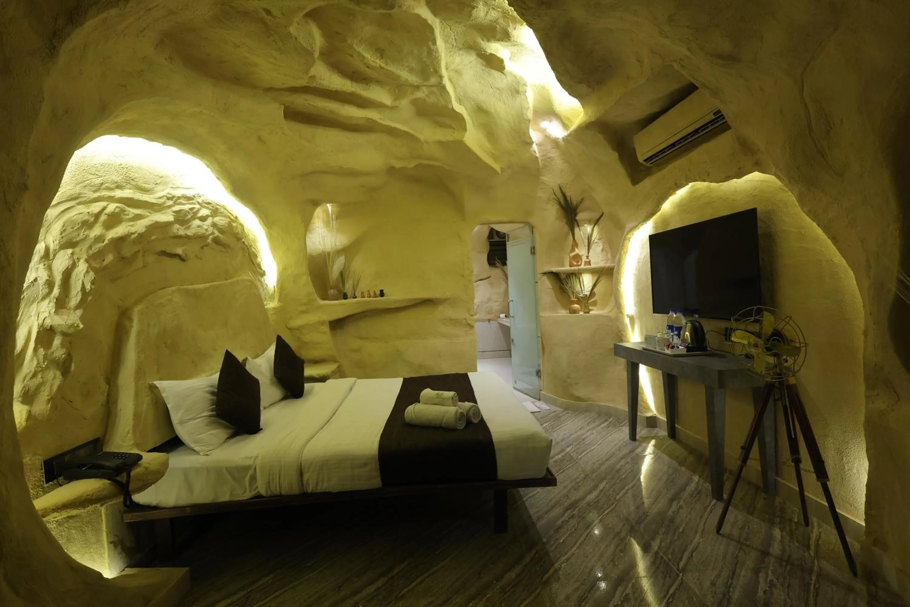 Bed in Hotel King Garden