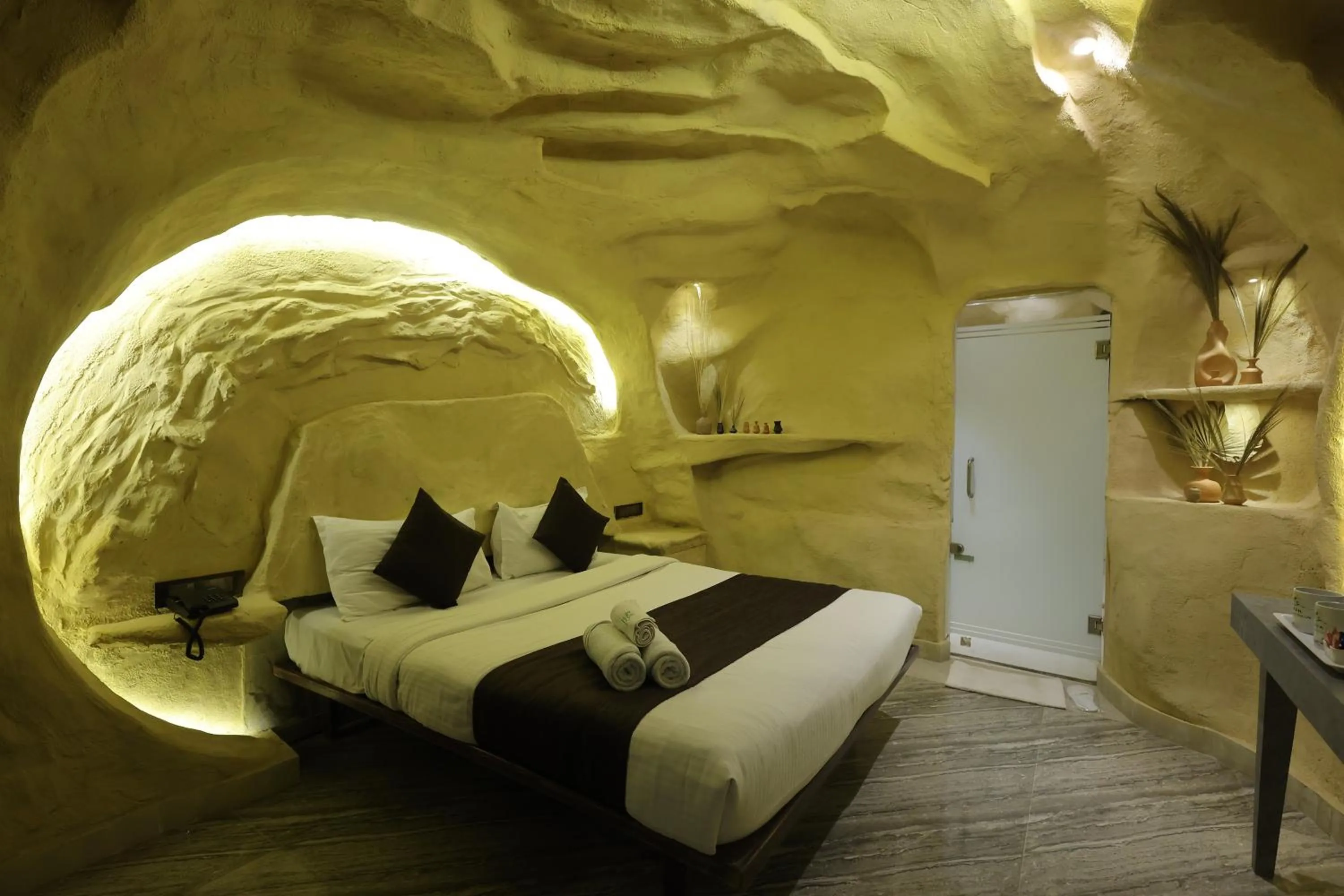 Bed in Hotel King Garden