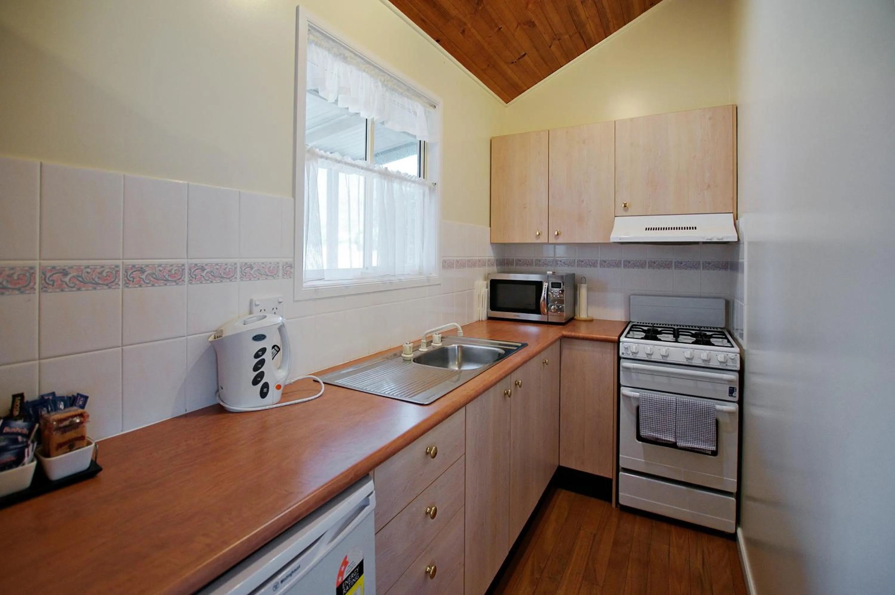 Kitchen or kitchenette in Starline Alpacas Farmstay Resort