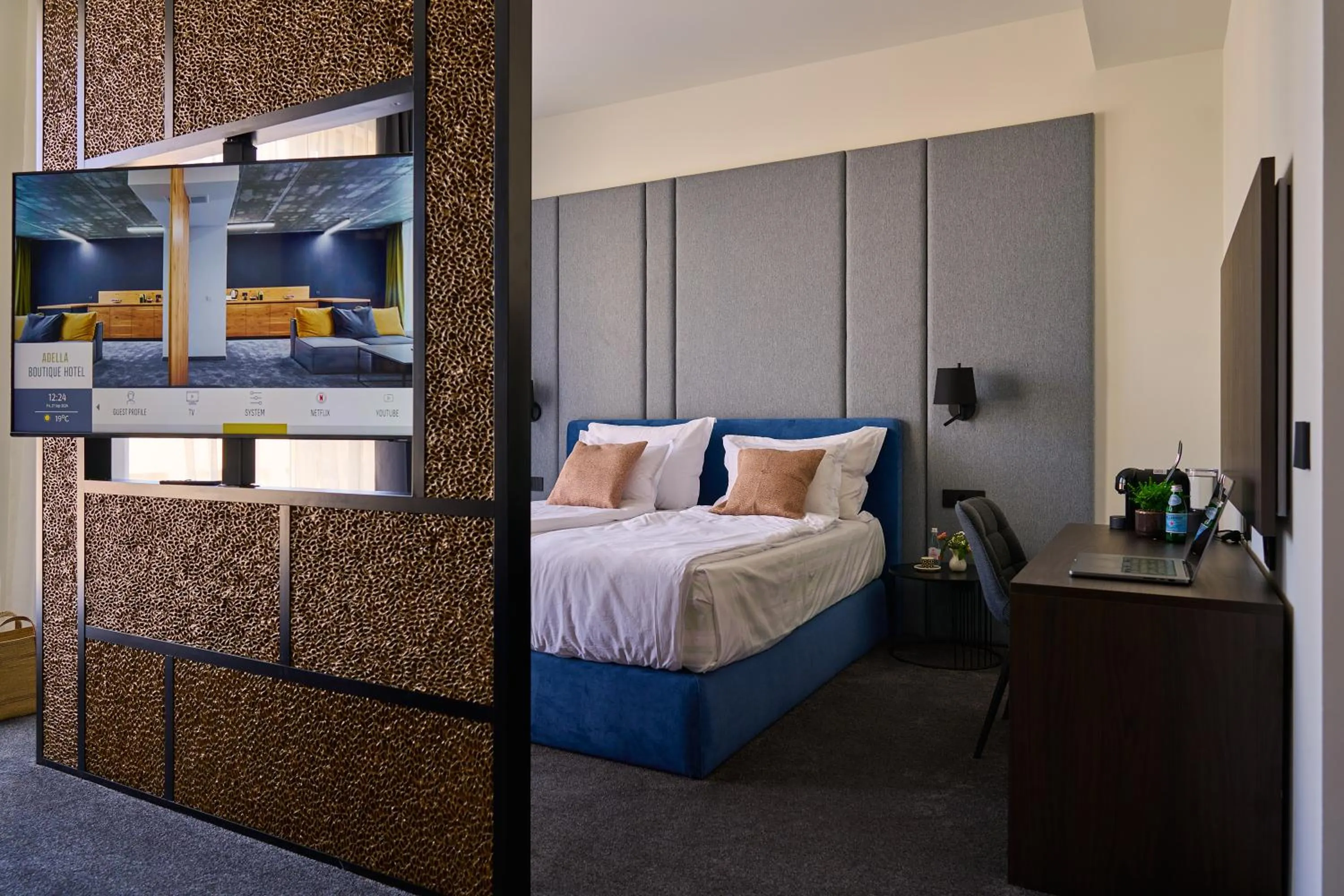 Bed in Adella Boutique Hotel - Free Secured Parking