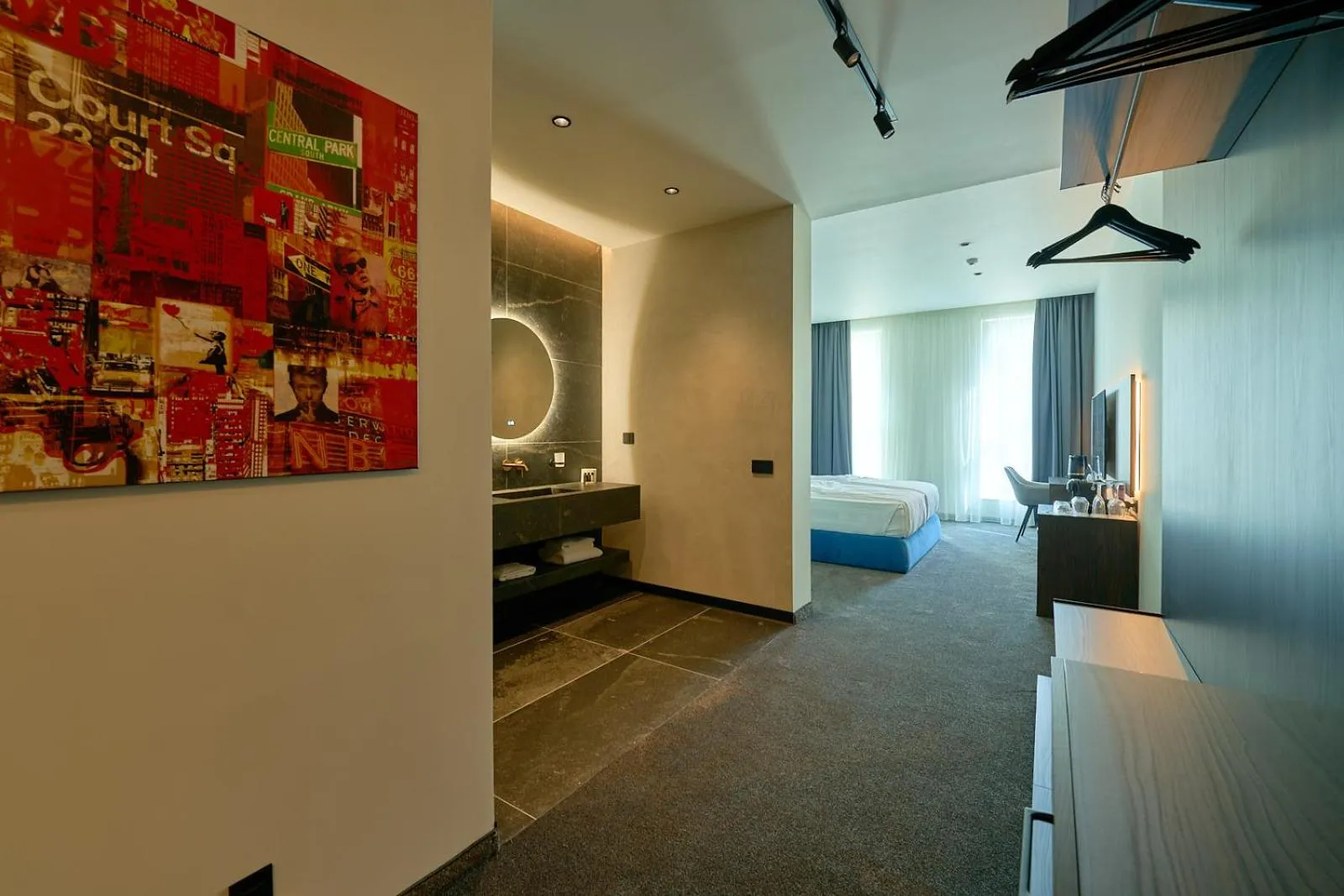 Bed in Adella Boutique Hotel - Free Secured Parking