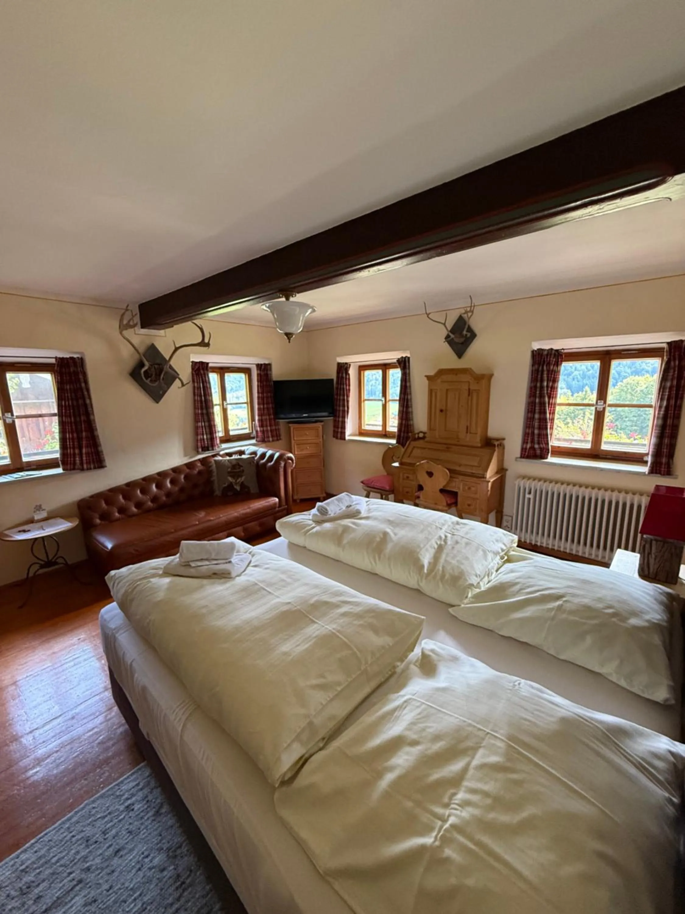 Photo of the whole room, Bed in Berggasthof Butzn Wirt