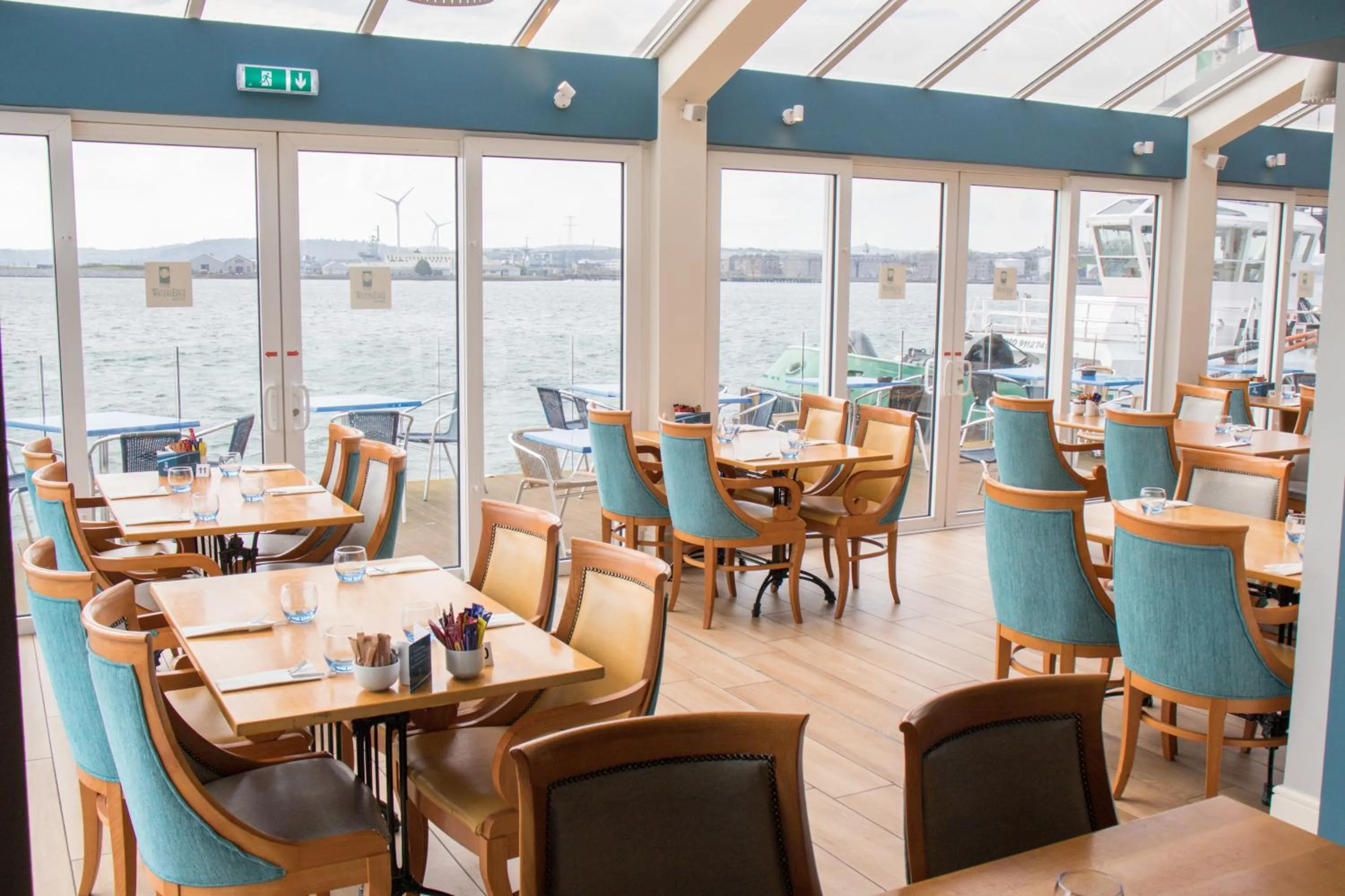 Restaurant/places to eat in WatersEdge Hotel