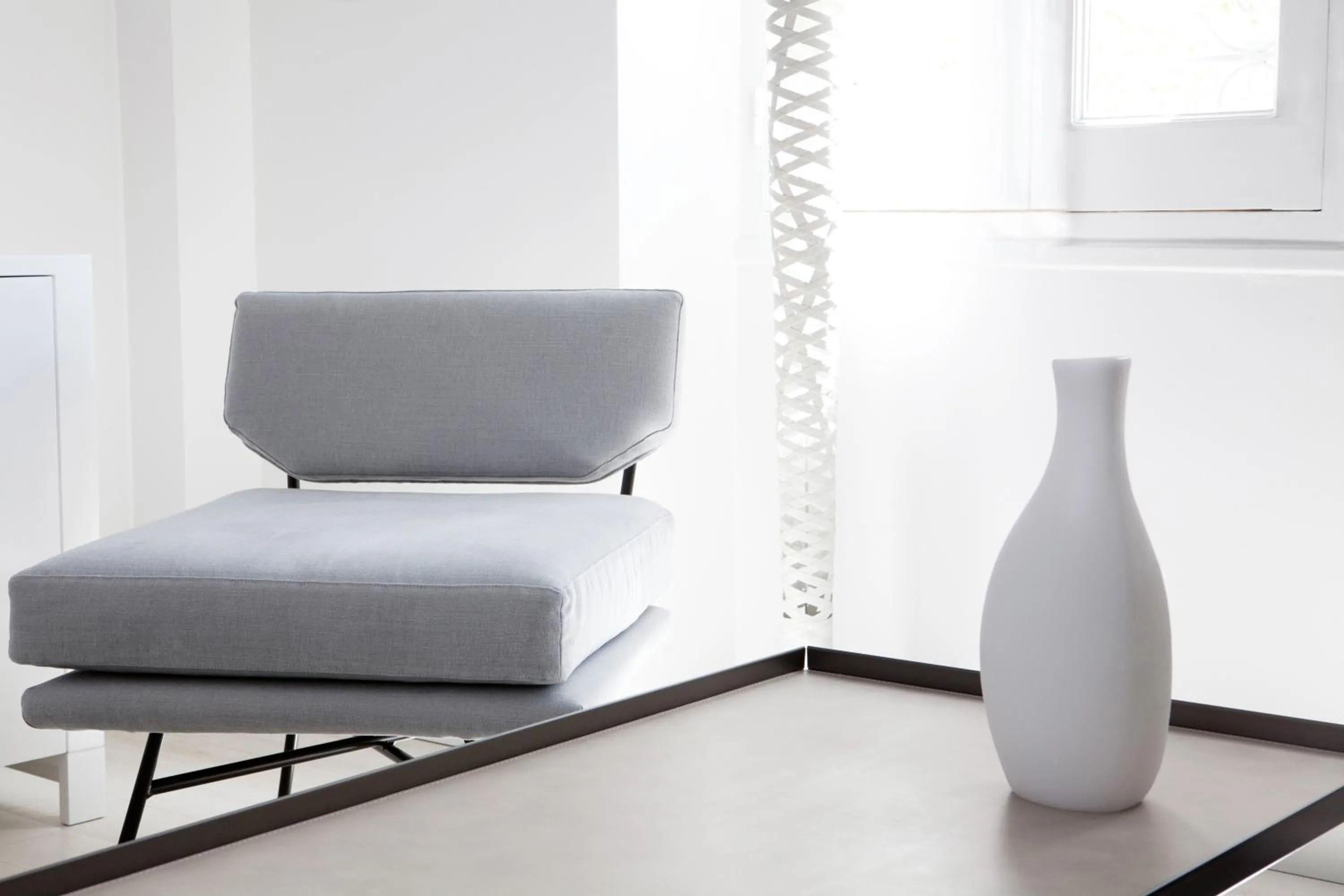 Living room in White 1921