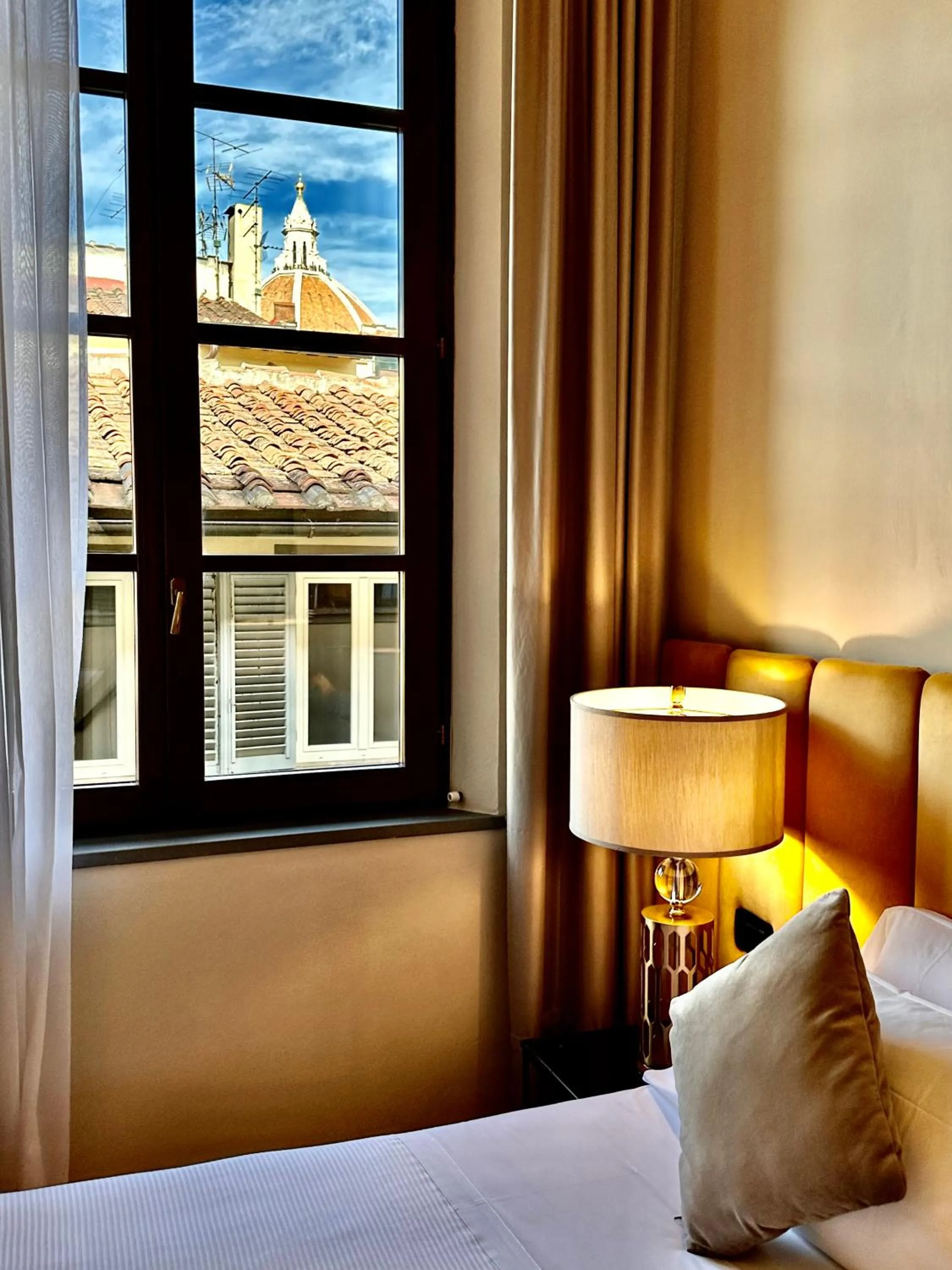 View (from property/room), Bed in Renascentia in Florence - Adults Only