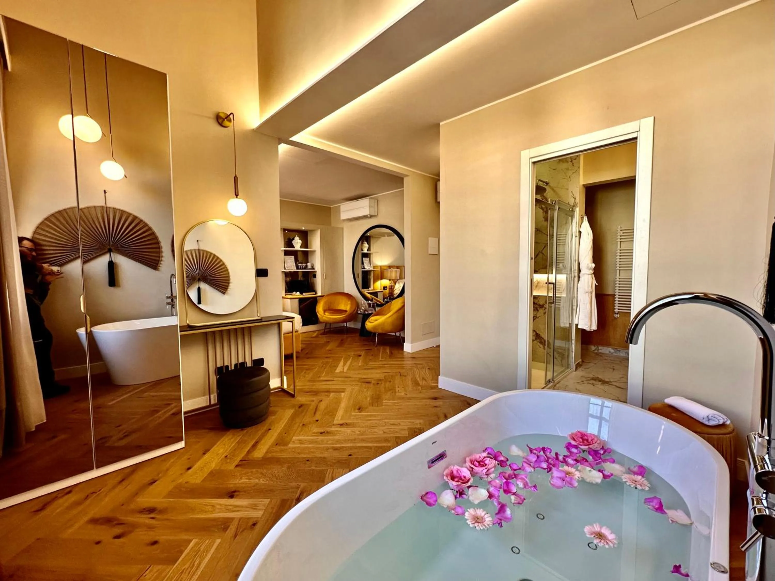 Hot Tub in Renascentia in Florence - Adults Only
