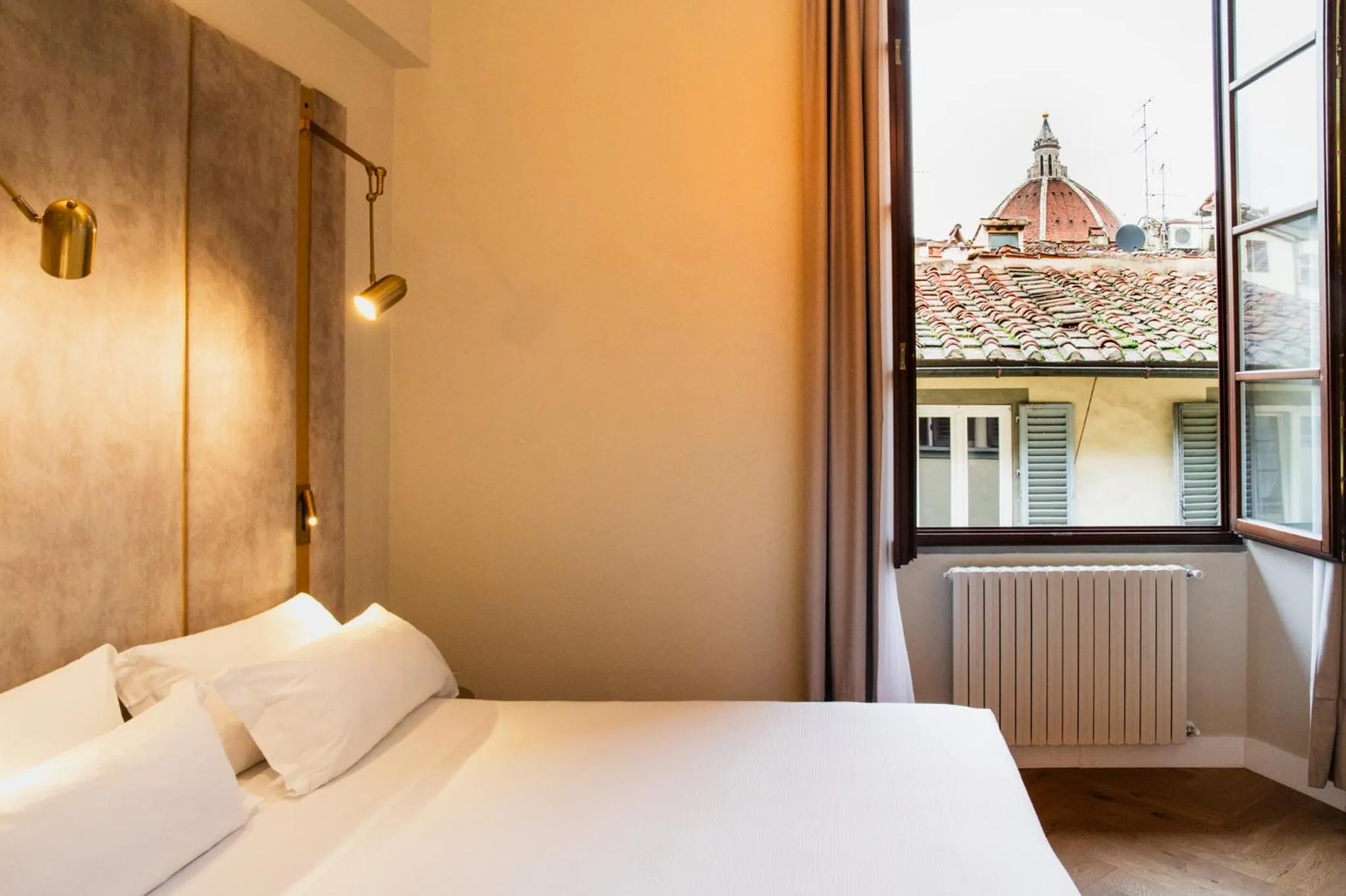 Bed in Renascentia in Florence - Adults Only