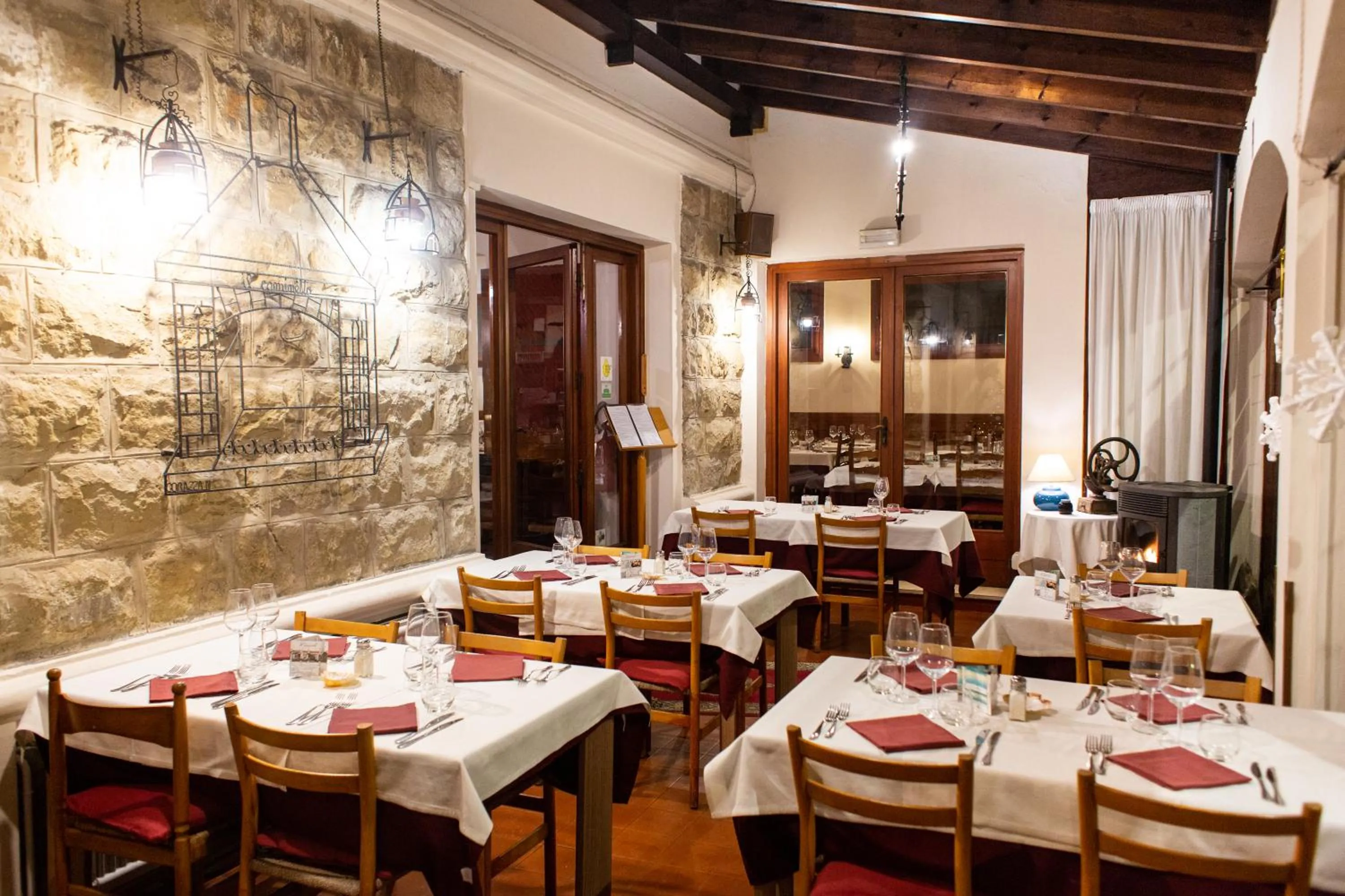 Restaurant/places to eat in Hotel Ristorante Il Caminetto