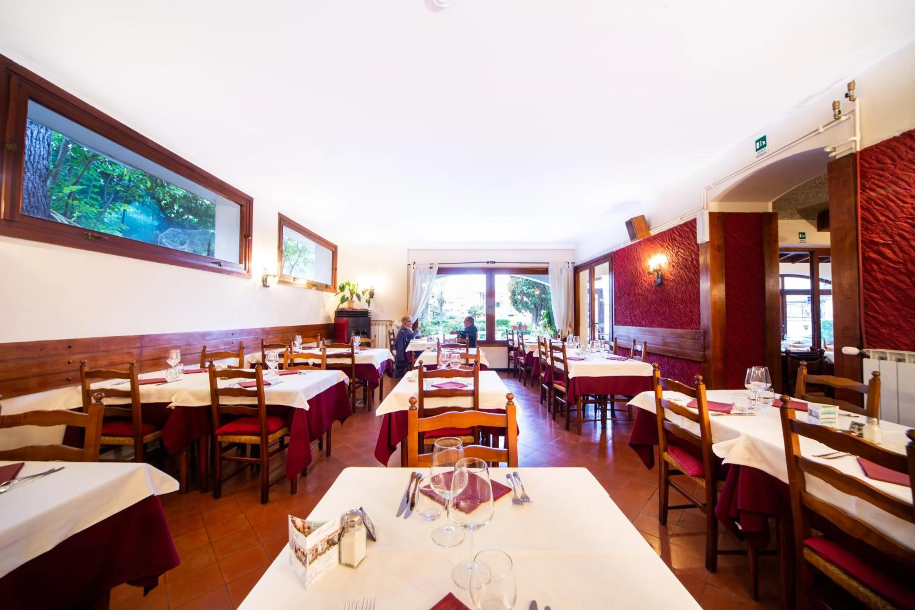 Restaurant/places to eat in Hotel Ristorante Il Caminetto