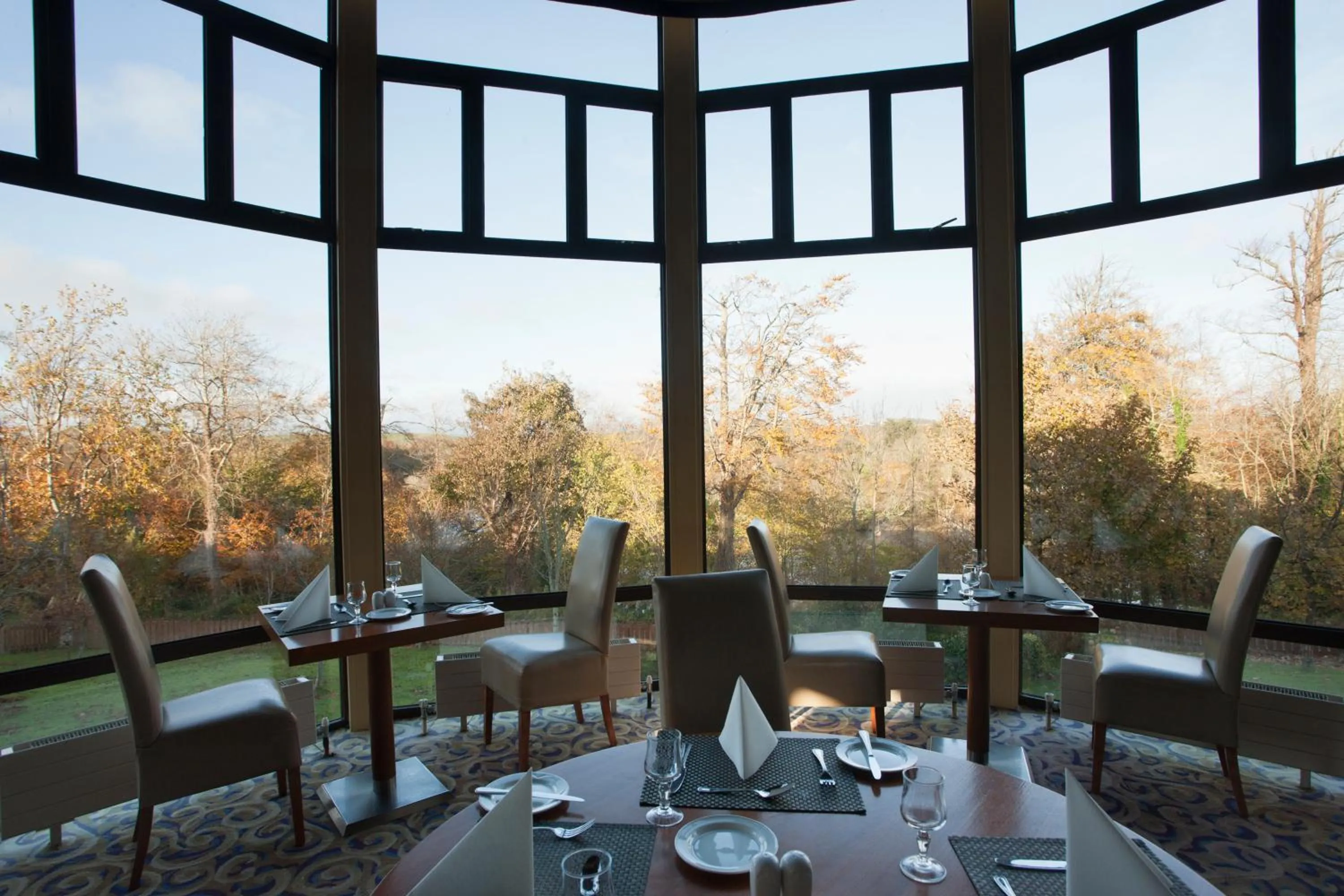 Restaurant/places to eat in Westport Woods Hotel & Spa