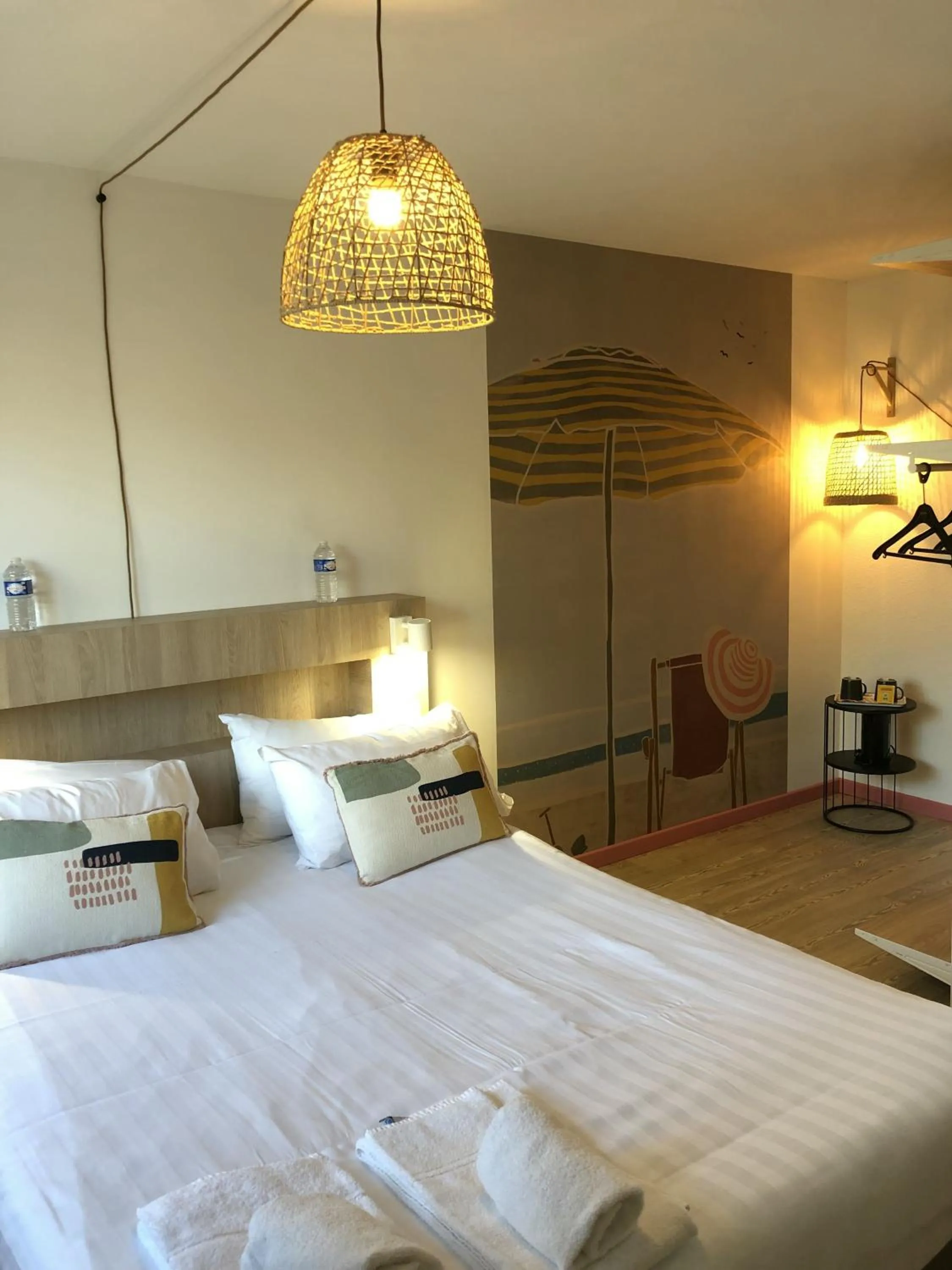 Bed in Hôtel Heod - Binic - Saint-Quay-Portrieux