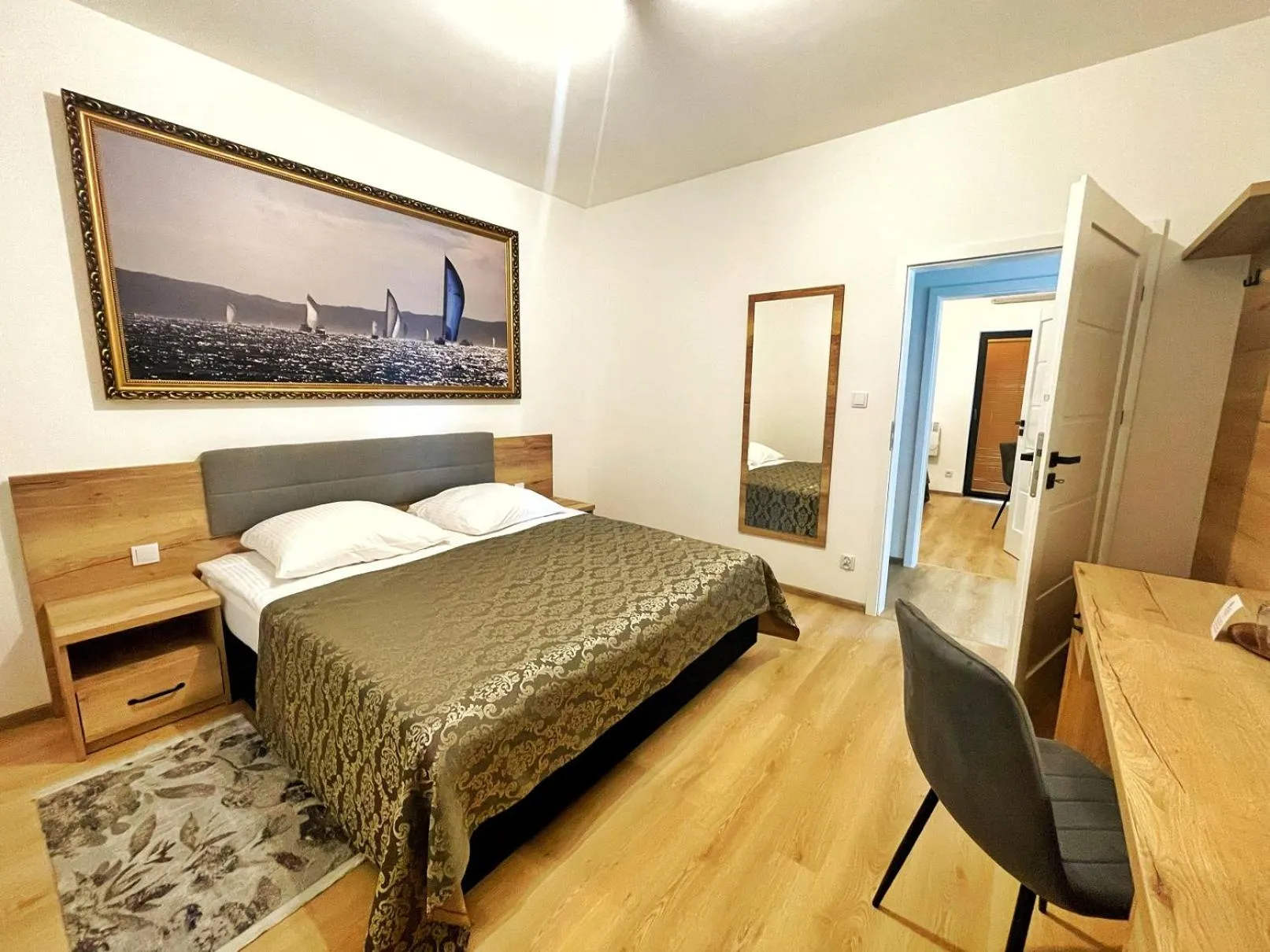 Bedroom, Bed in Hotel Robert's Port