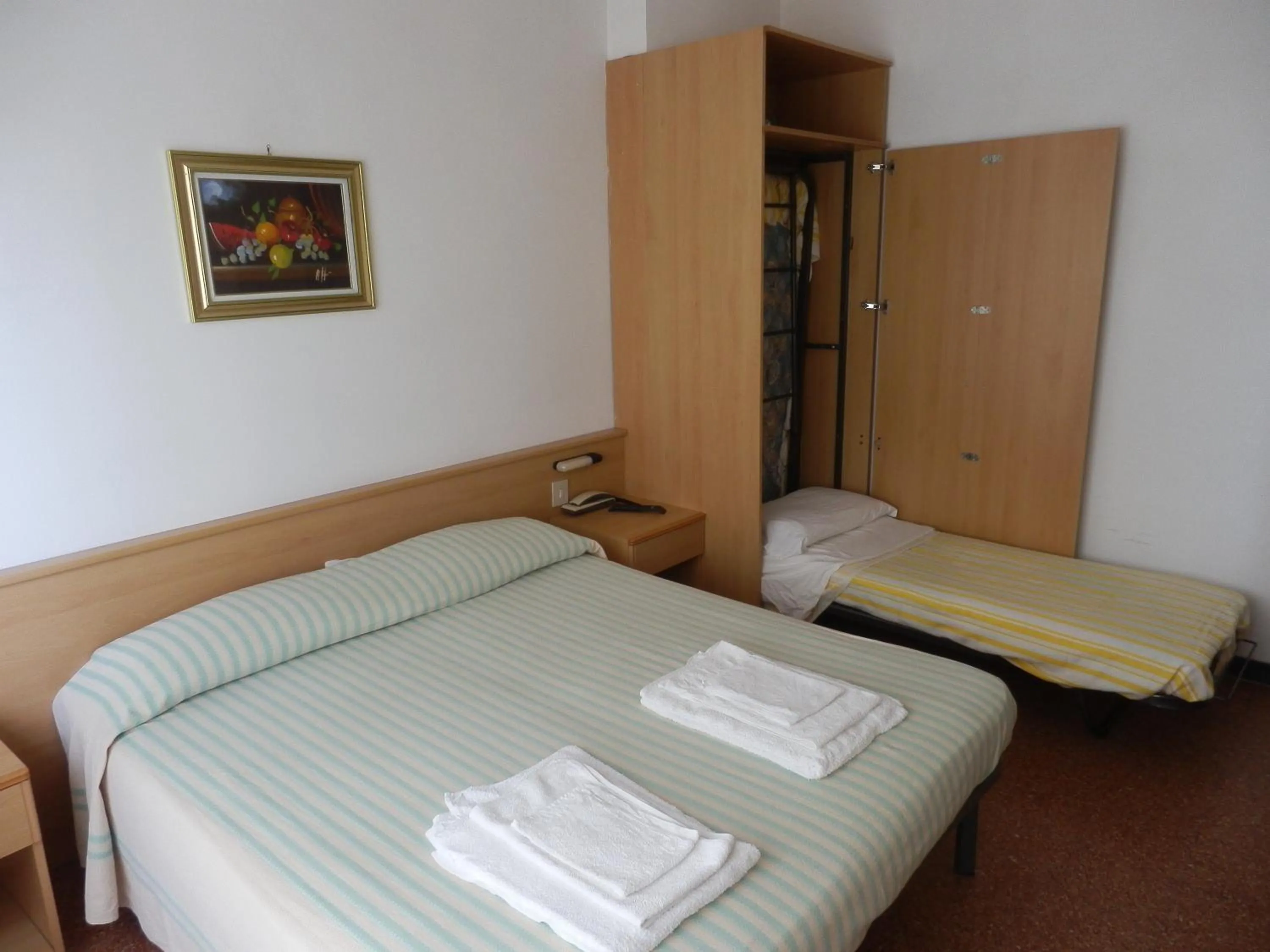 Photo of the whole room, Bed in Hotel Palace