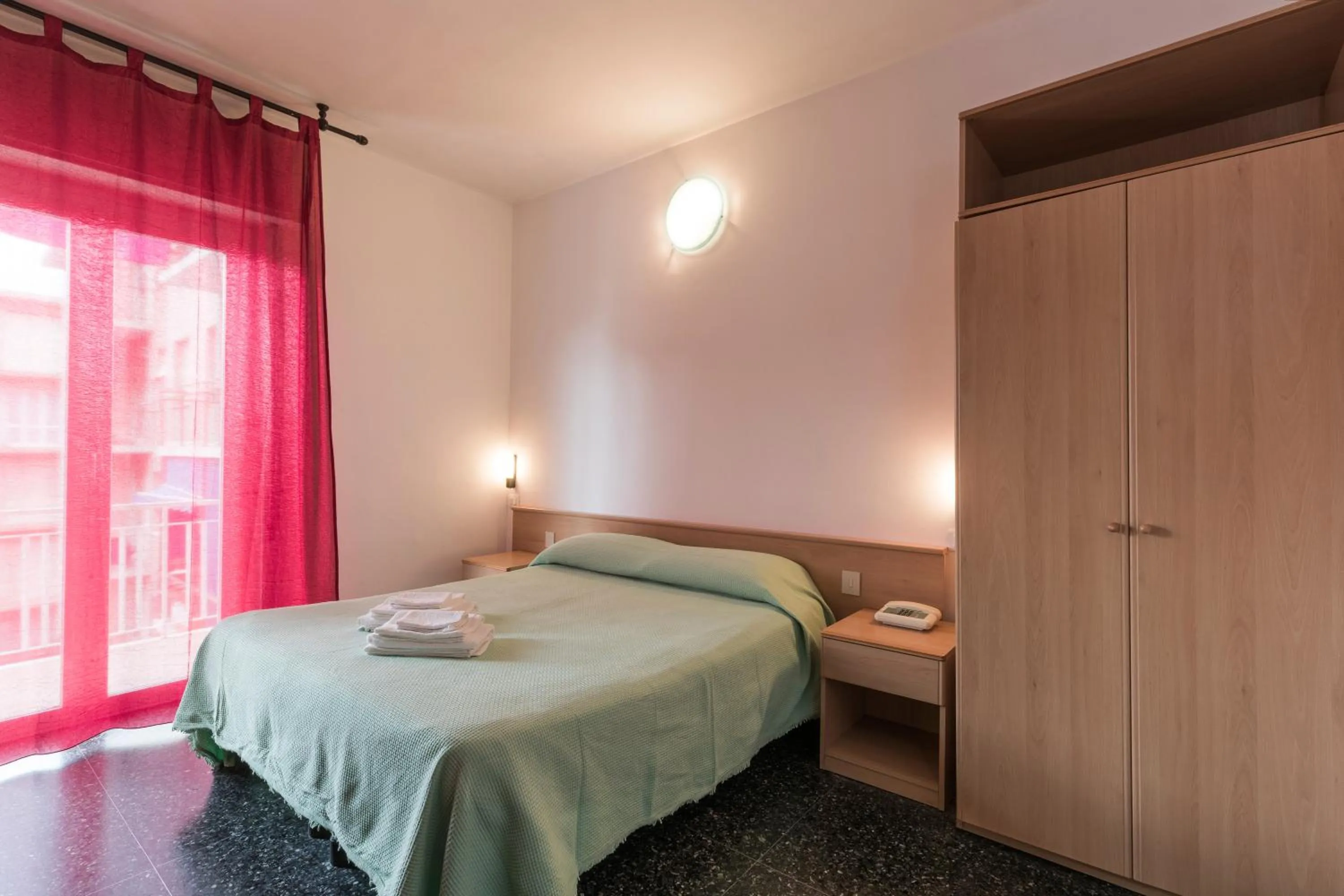 Bedroom, Bed in Hotel Palace