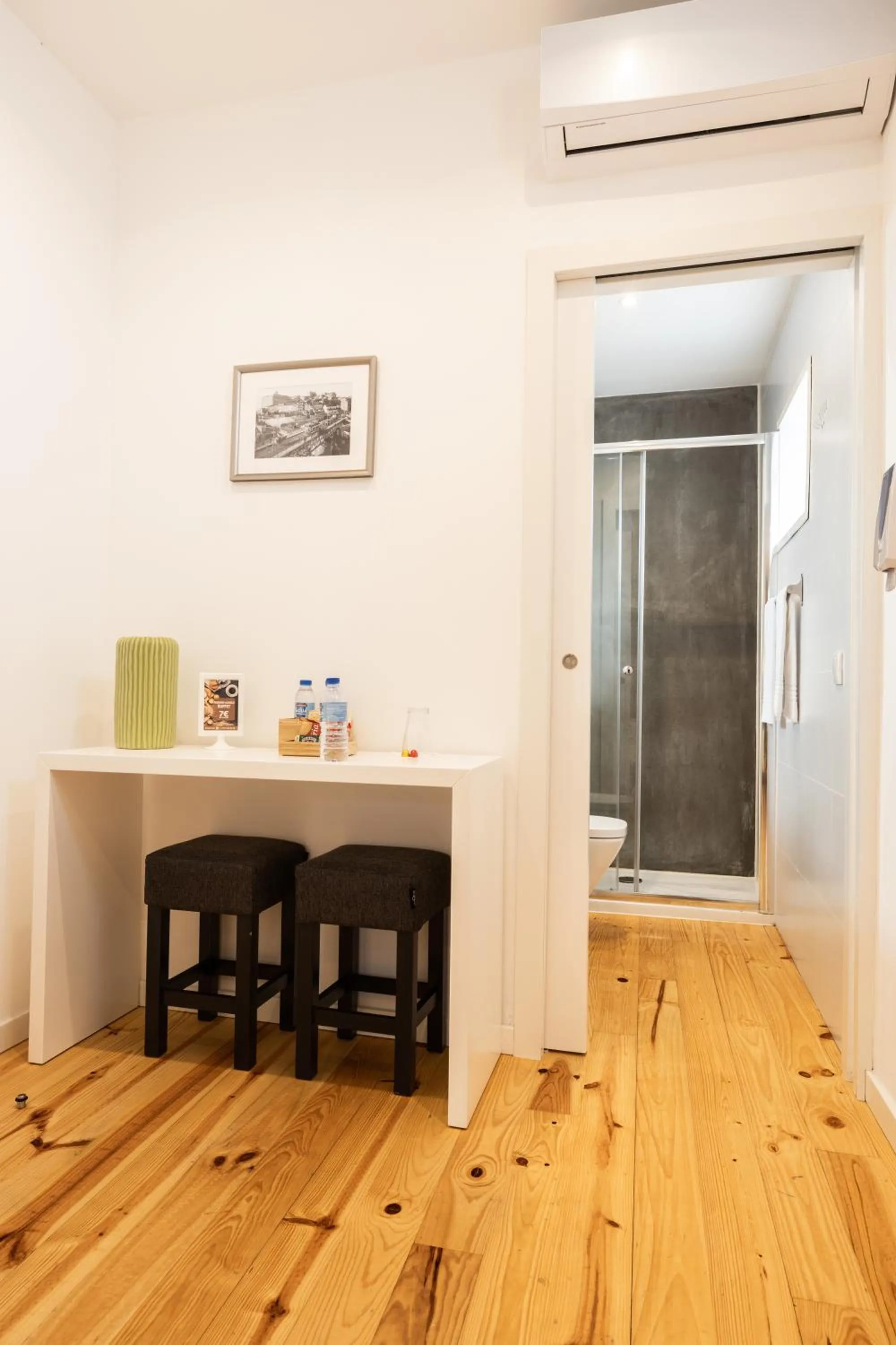 Dining area in Mystay Porto Batalha