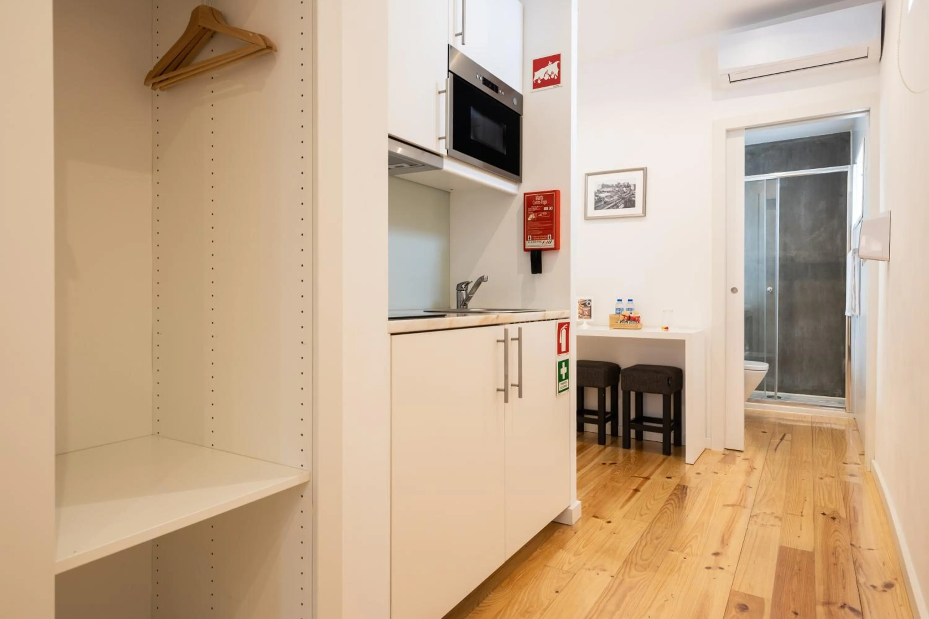 Kitchen or kitchenette in Mystay Porto Batalha