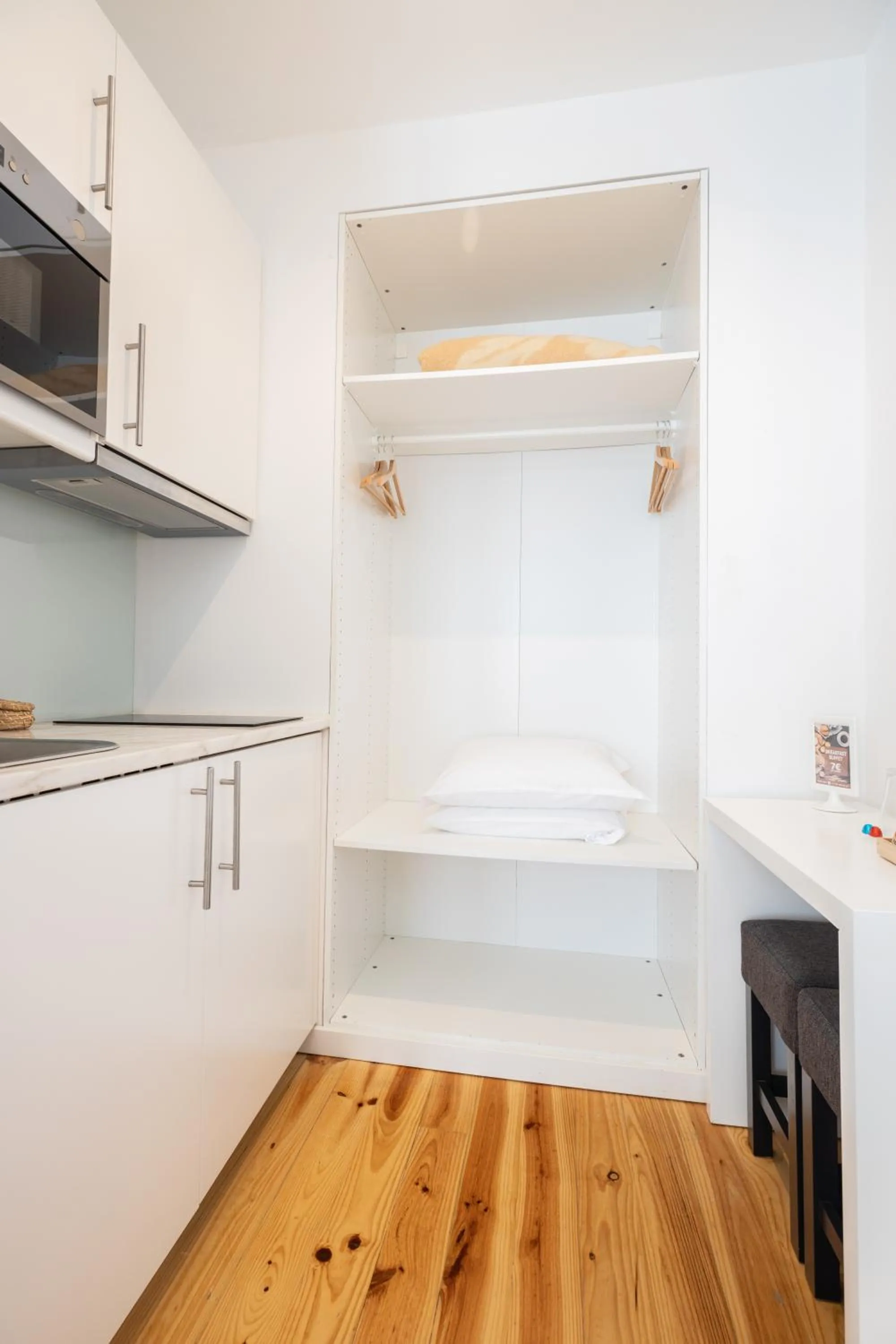 Kitchen or kitchenette in Mystay Porto Batalha