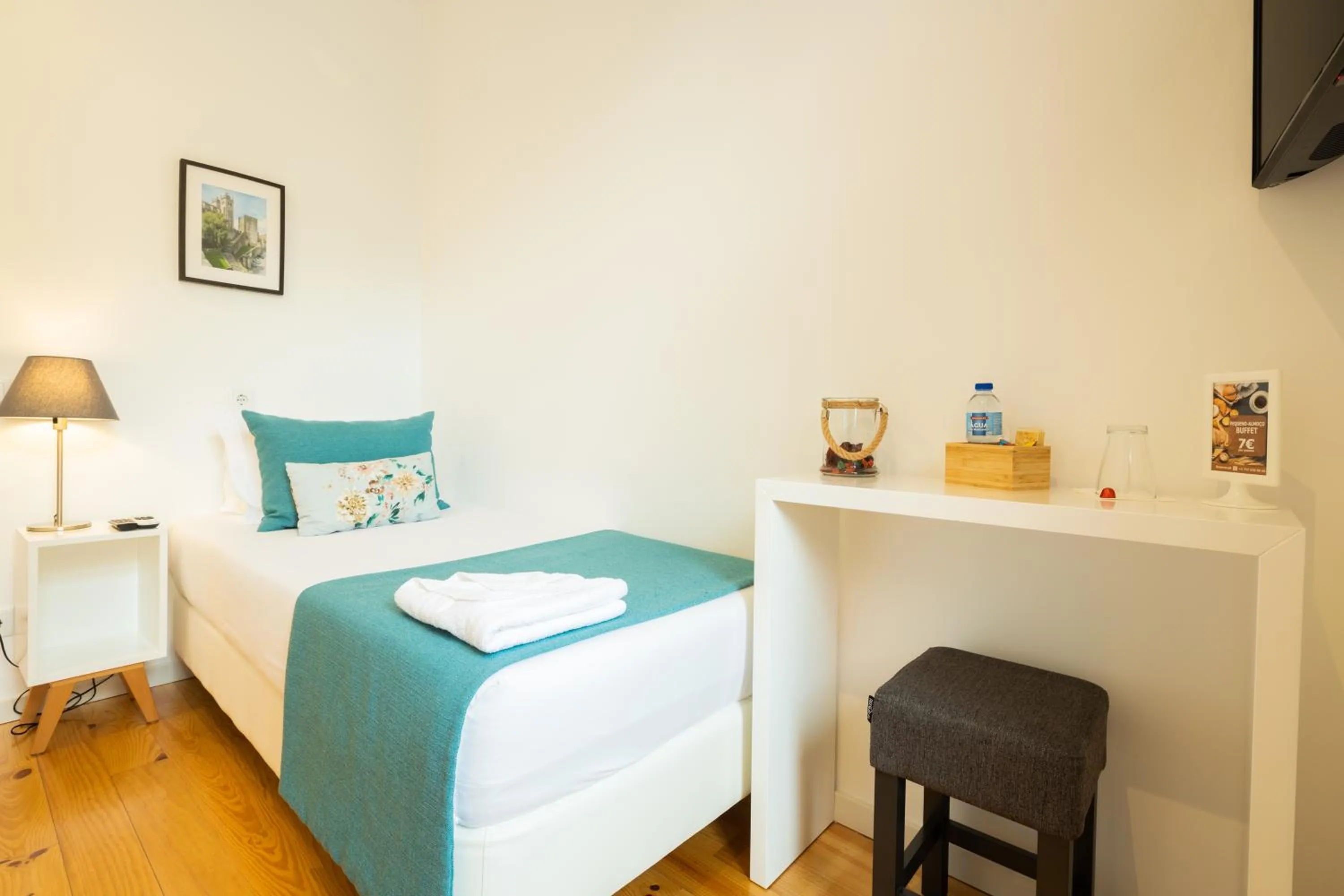 Bed in Mystay Porto Batalha