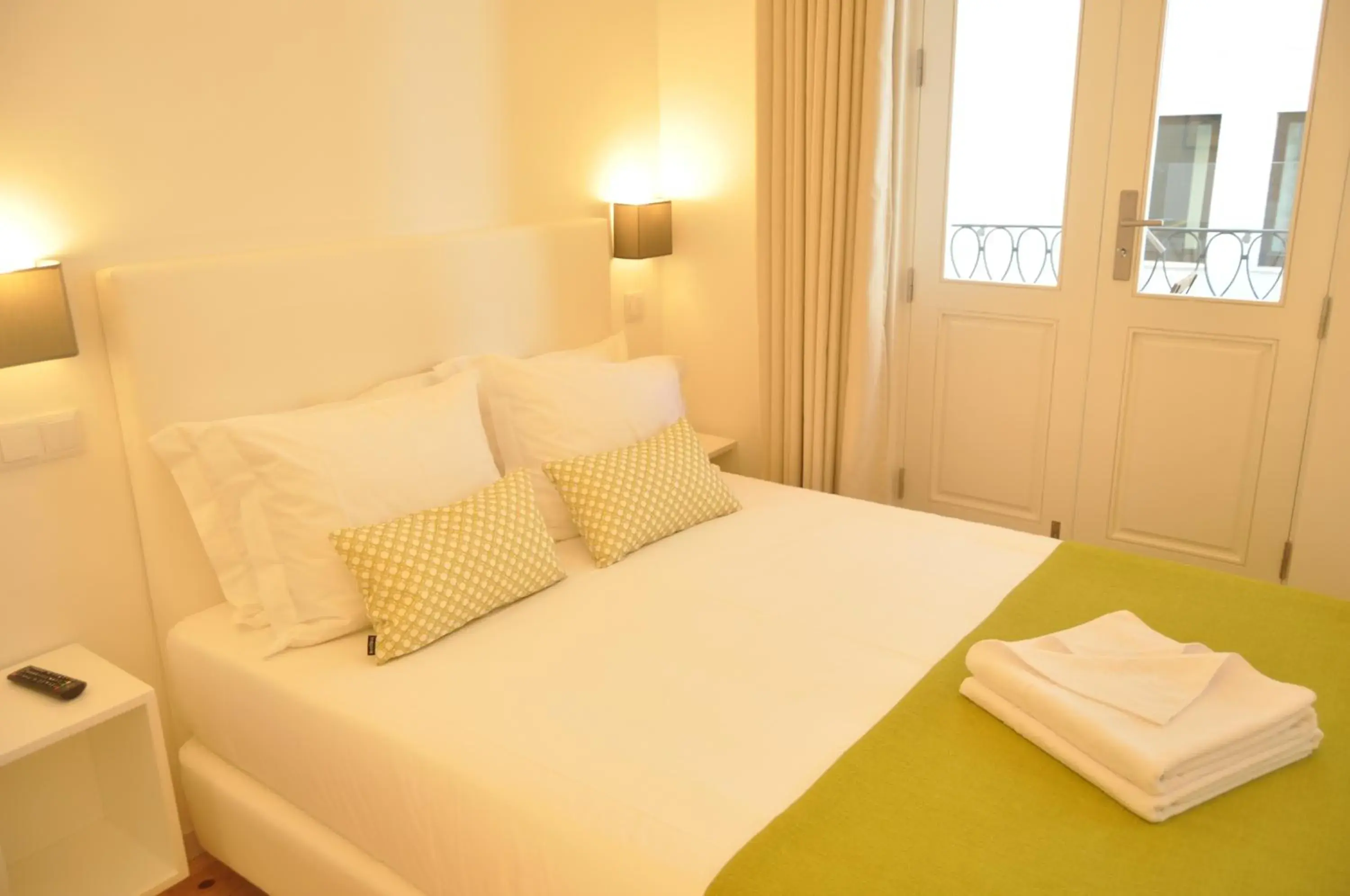 Double Room with Balcony in Mystay Porto Batalha Double Room with Balcony in Mystay Porto Batalha