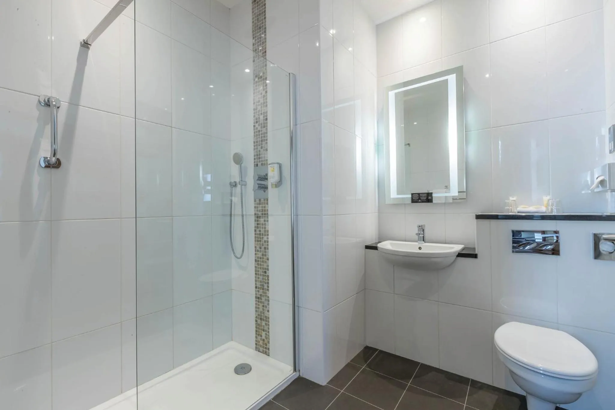 Bathroom in Riu Plaza The Gresham Dublin